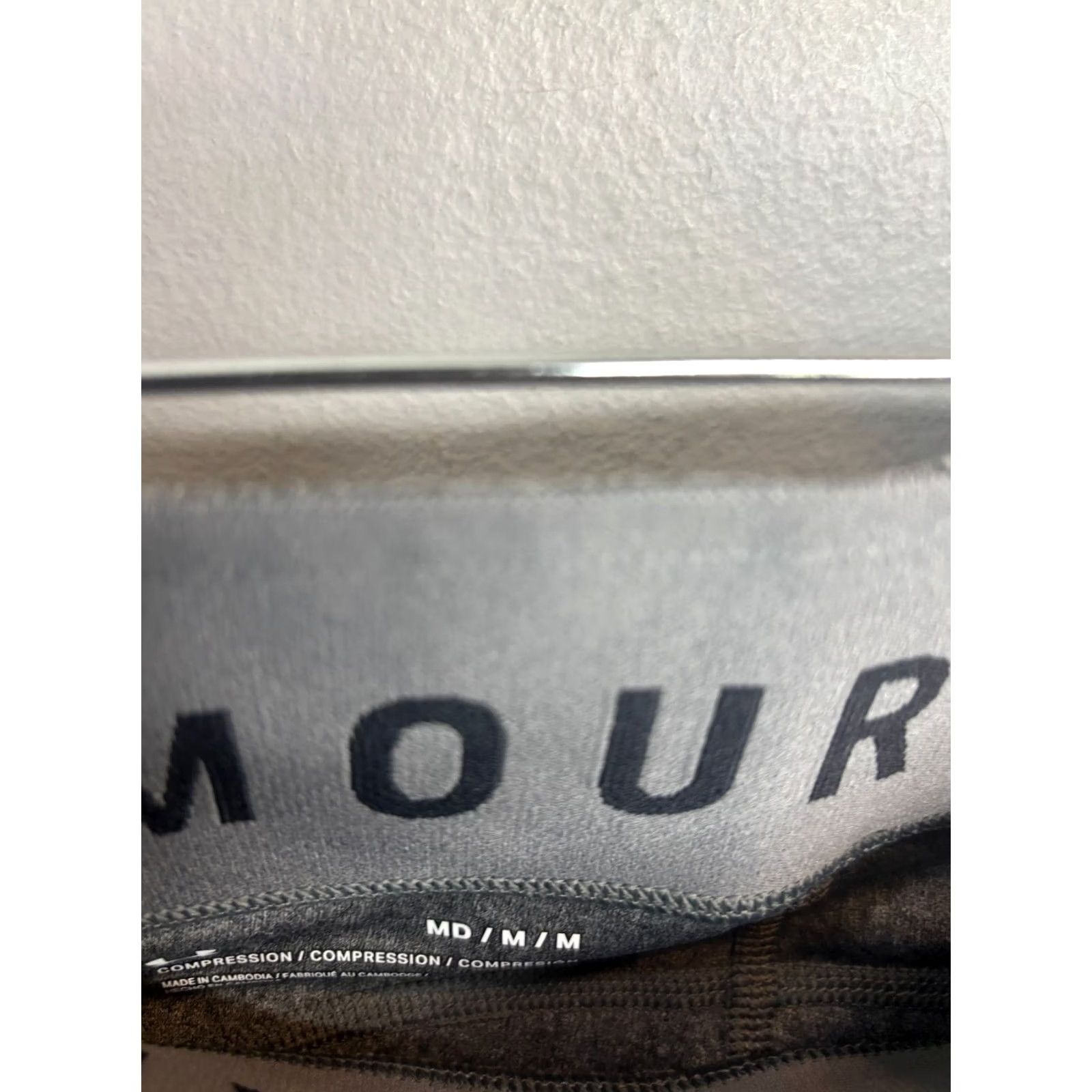 Under Armour Under Armour Leggings Cropped Gray M Womens Regular XS Size 32" / US 10 / IT 46 - 3 Thumbnail