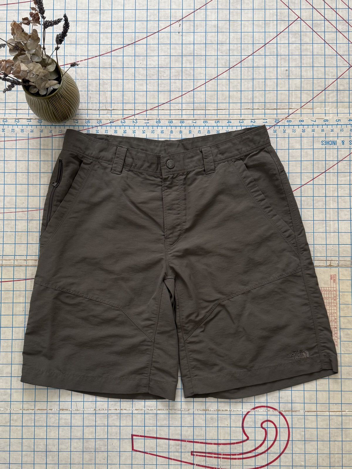 The North Face The North Face Brown Hiking / Trekking Shorts Size 36 Mens Size US 36 / EU 52 - 2 Thumbnail