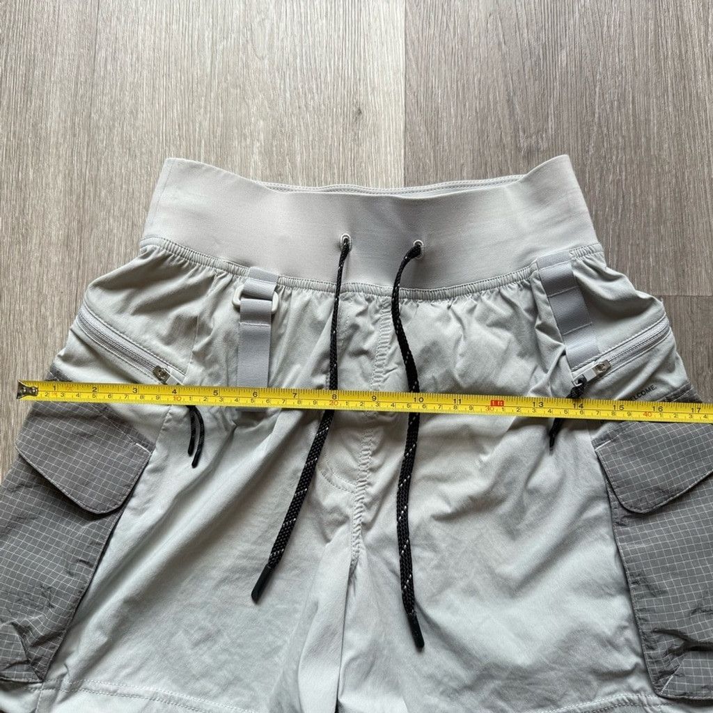 Lululemon Lululemon Athletica Gray Multi Pocket Cargo High-Rise Hiking Size 26" / US 2 / IT 38 - 7 Thumbnail