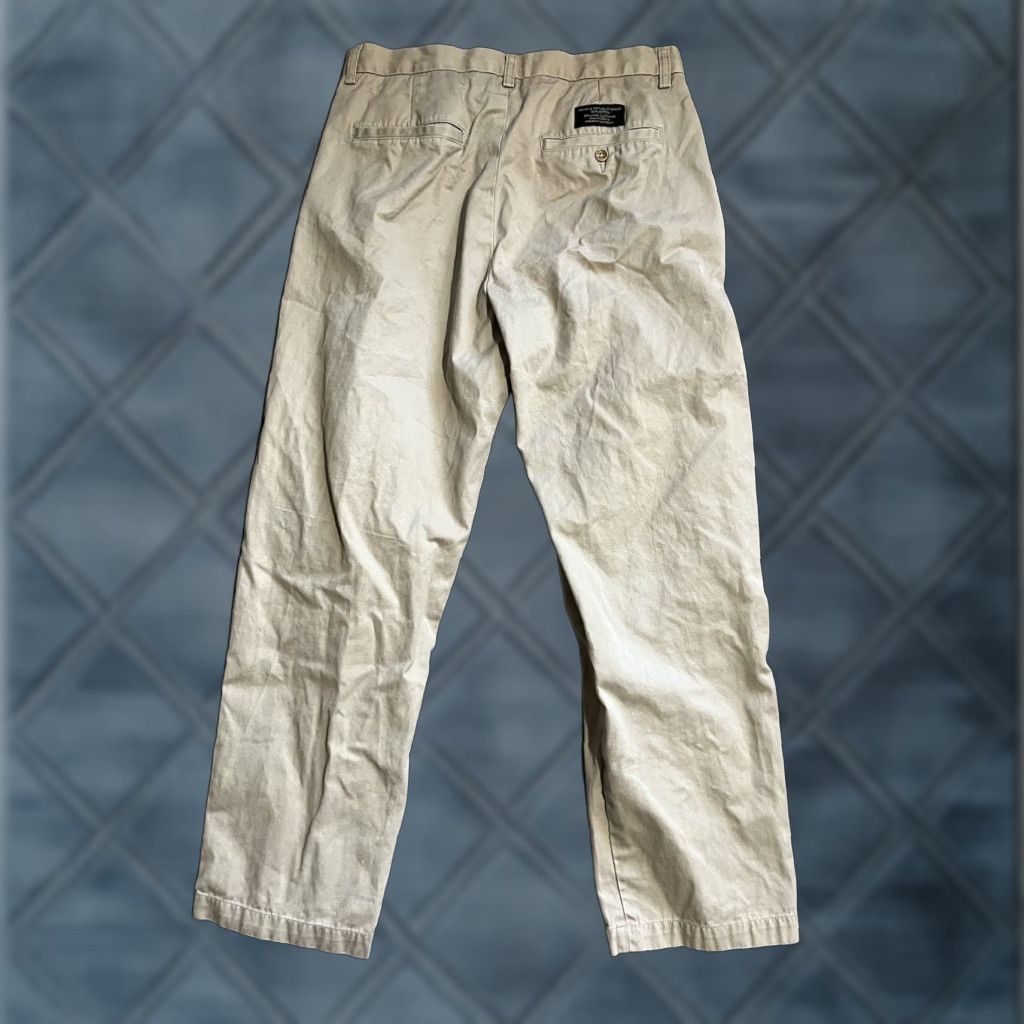 Banana Republic VINTAGE Banana Republic Mens Gavin Chino Pants 32x30 Beige Distressed Size US 32 / EU 48 - 1 Thumbnail