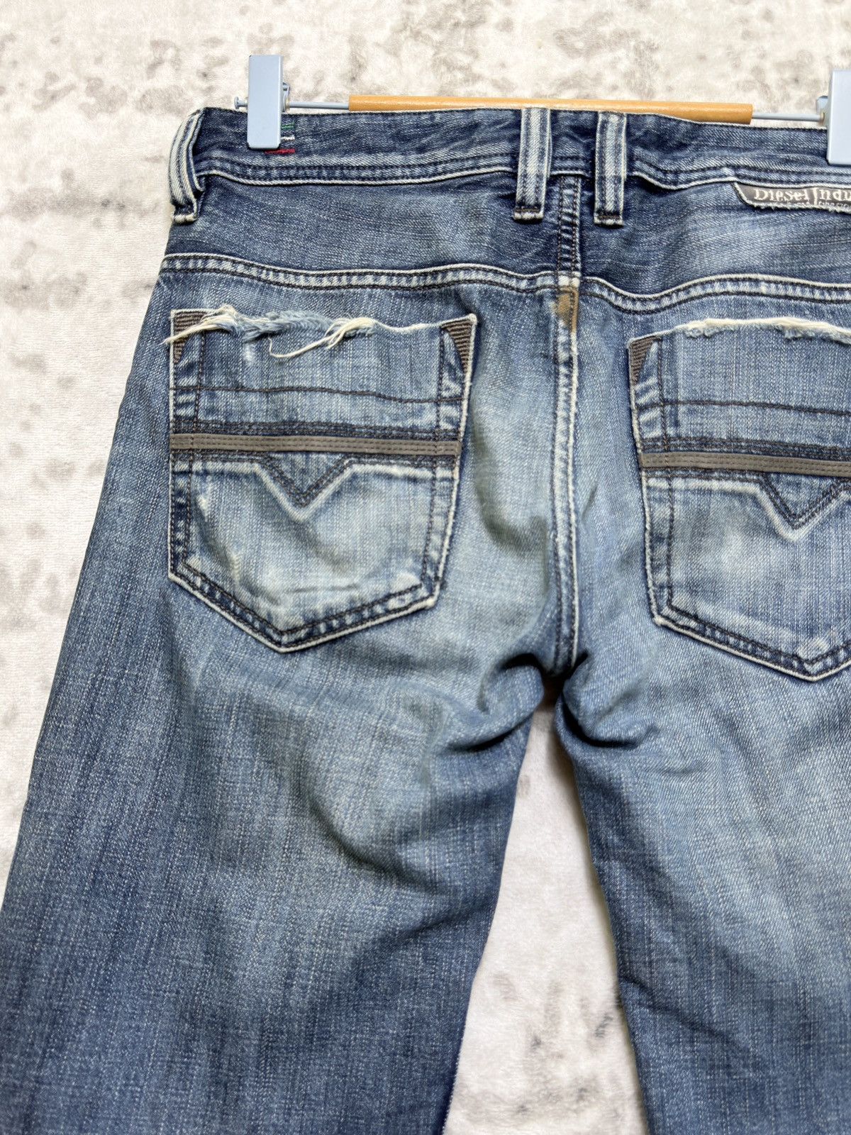 Diesel Diesel Safado Straight Fit Distressed Whiskered Denim Jeans Size US 29 - 10 Thumbnail