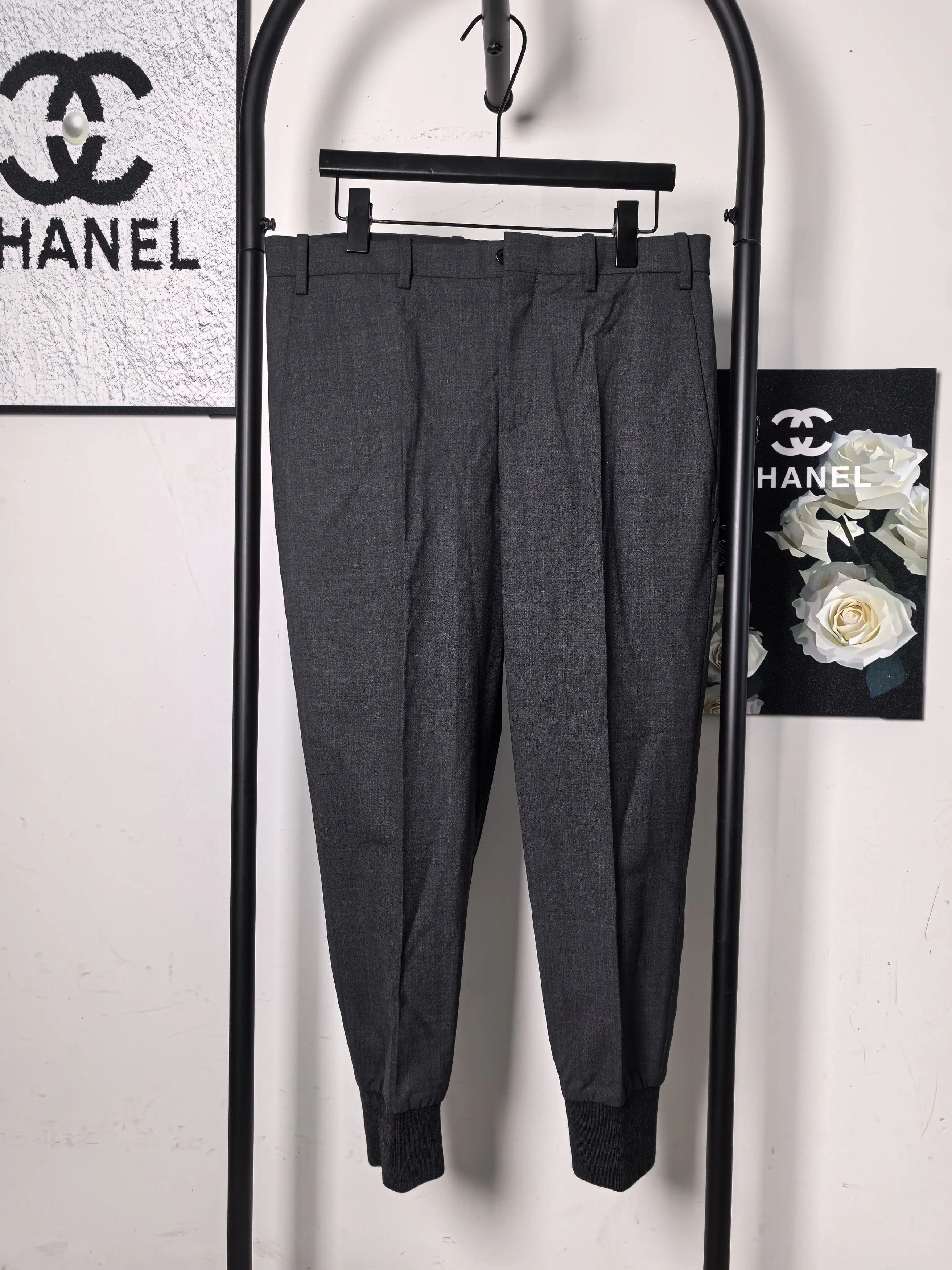 Neil Barrett Neil Barrett White Casual Pants 30 Men Size US 30 / EU 46 - 1 Thumbnail