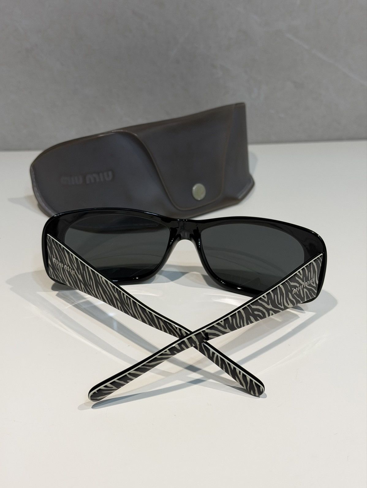Miu Miu MIU MIU Zebra Square Logo Sunglasses SMU16F prada runway Size ONE SIZE - 9 Thumbnail