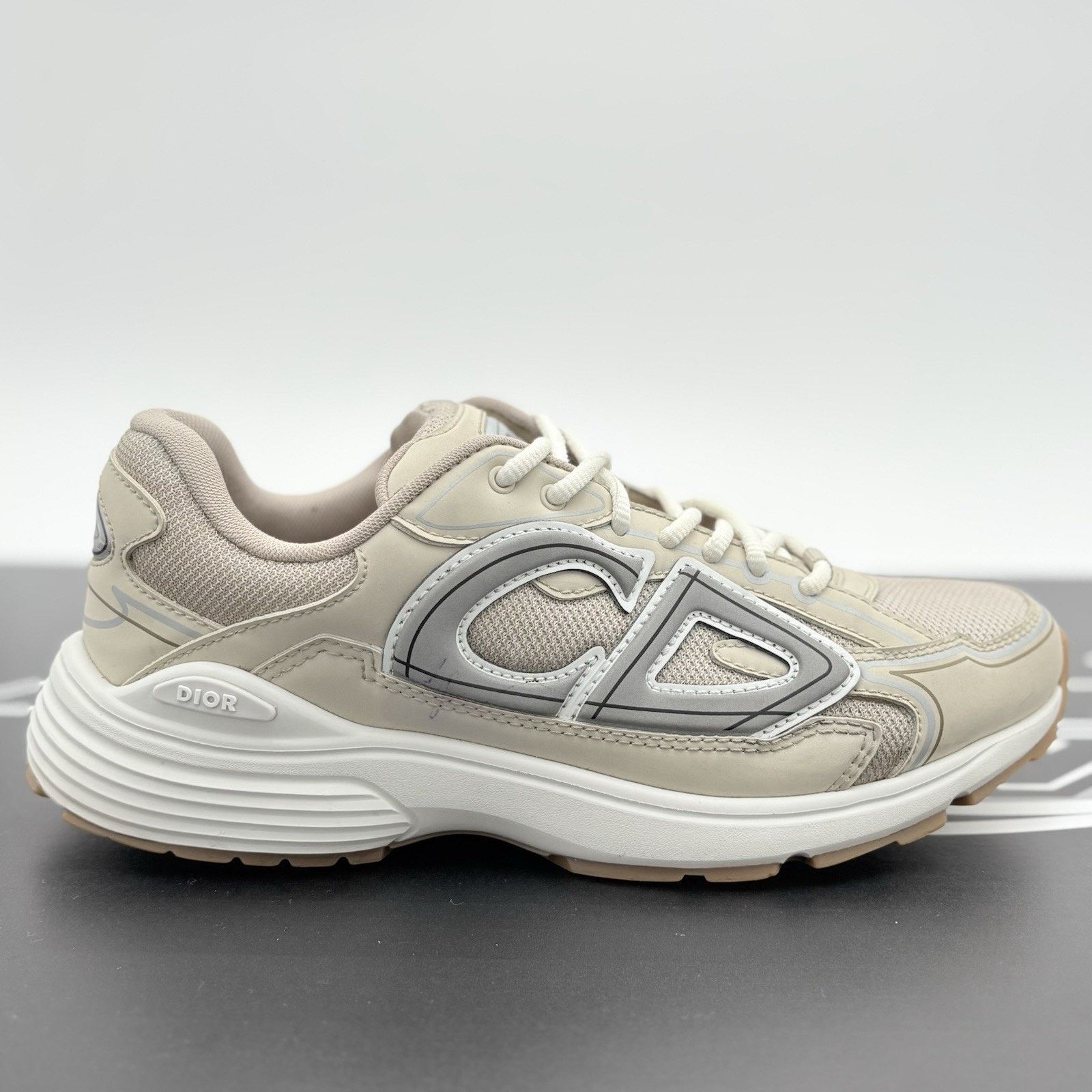 Dior Dior B30 Reflective Sneaker ' Tan White ' | GREAT CONDITION! Size US 8 / EU 41 - 2 Thumbnail