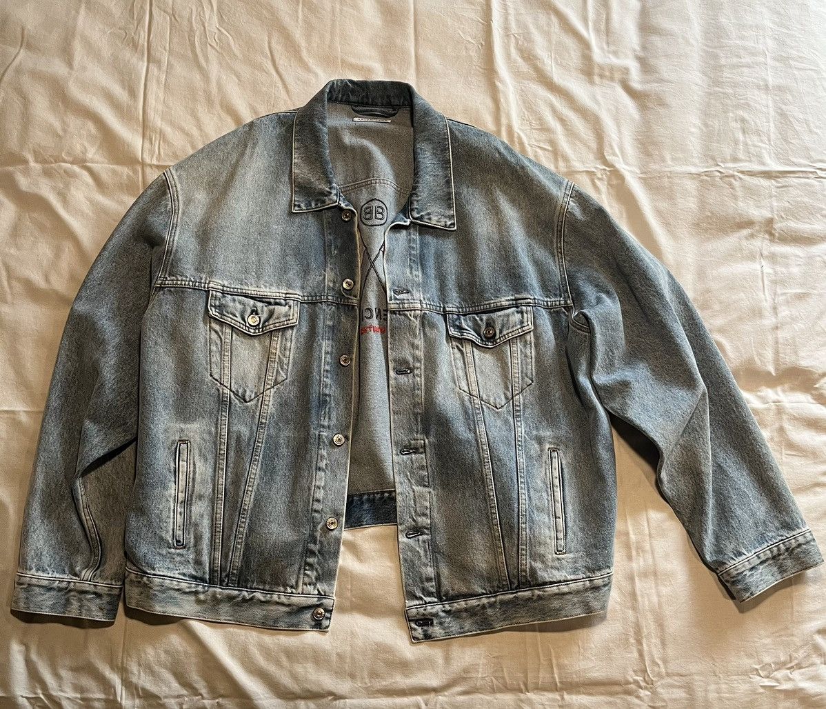 Balenciaga Balenciaga pride oversized denim jacket. Size US L / EU 52-54 / 3 - 2 Thumbnail