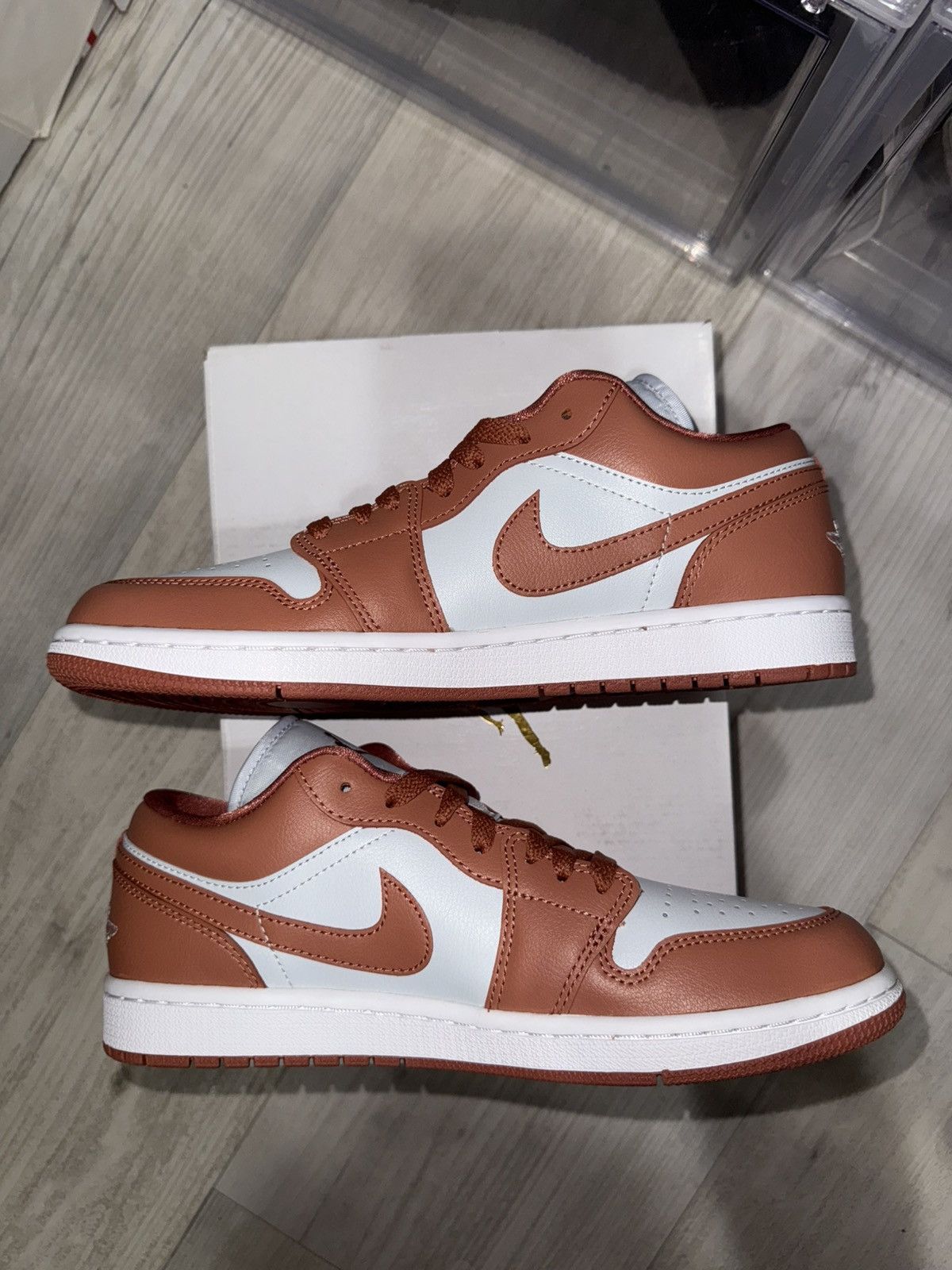 Jordan Brand Women’s Air Jordan 1 Low Sky J Orange Size US 9.5 / IT 39.5 - 3 Thumbnail