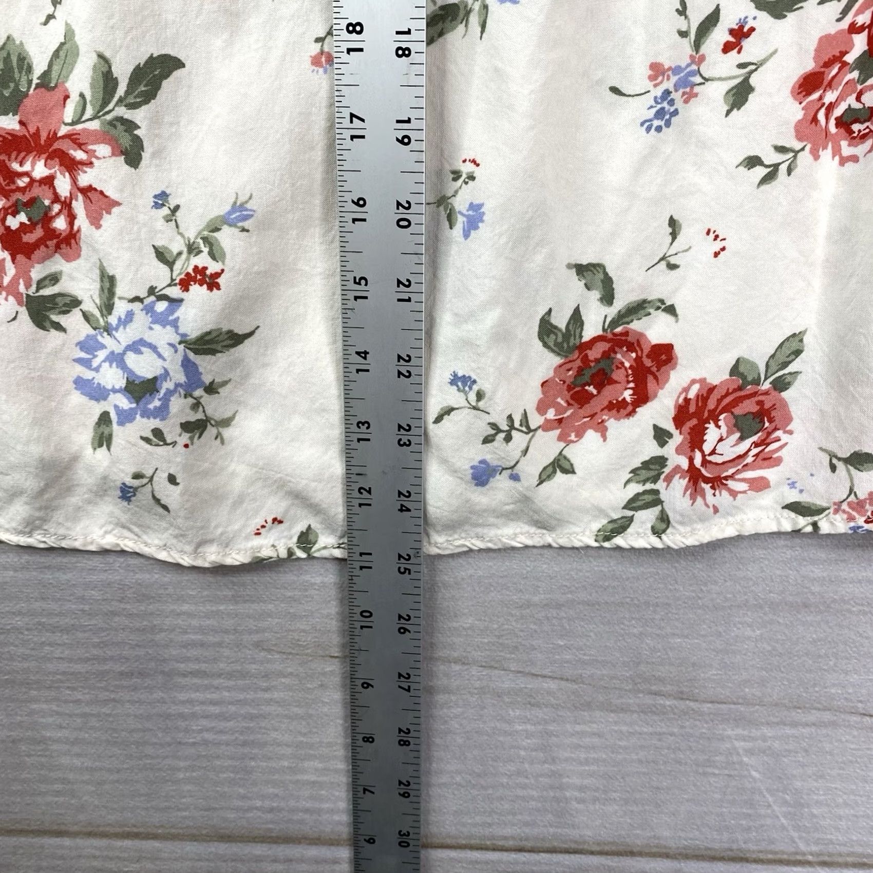 Vintage Angels Forever Young Top Women 2X Cream Floral Boho Flowy Rayon Smocked Shoulder Blouse Size XXL / US 16-18 / IT 52-54 - 4 Thumbnail