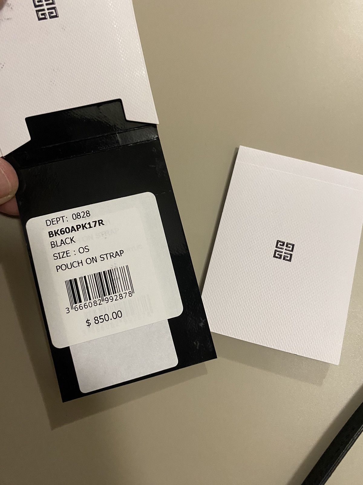 Givenchy Givenchy 4G Pouch On Strap With Tags Like New In Black Size ONE SIZE - 13 Thumbnail
