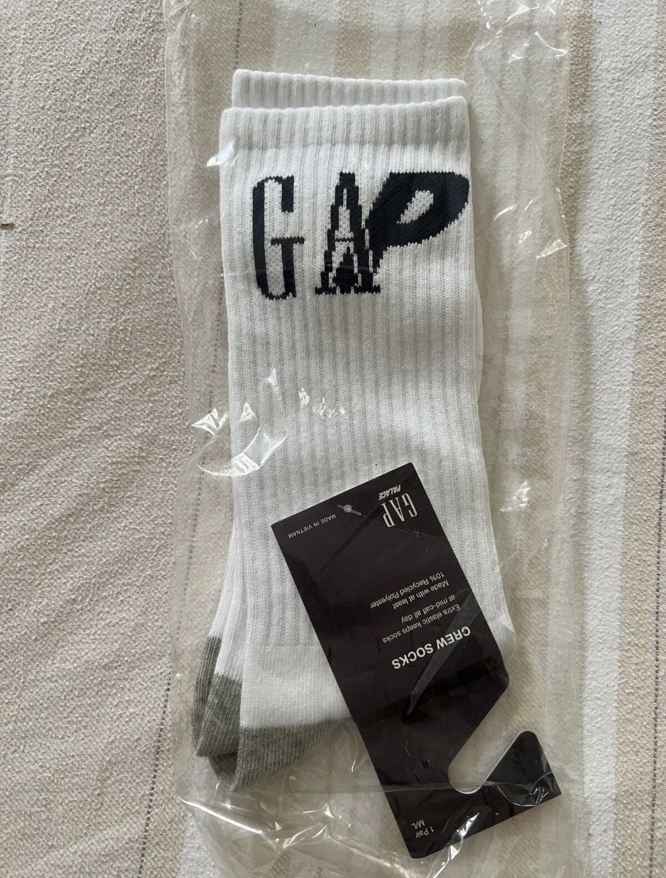 Gap × Palace Palace x Gap Crew Sock in White Size M/L Spring 2024 Size ONE SIZE - 3 Thumbnail
