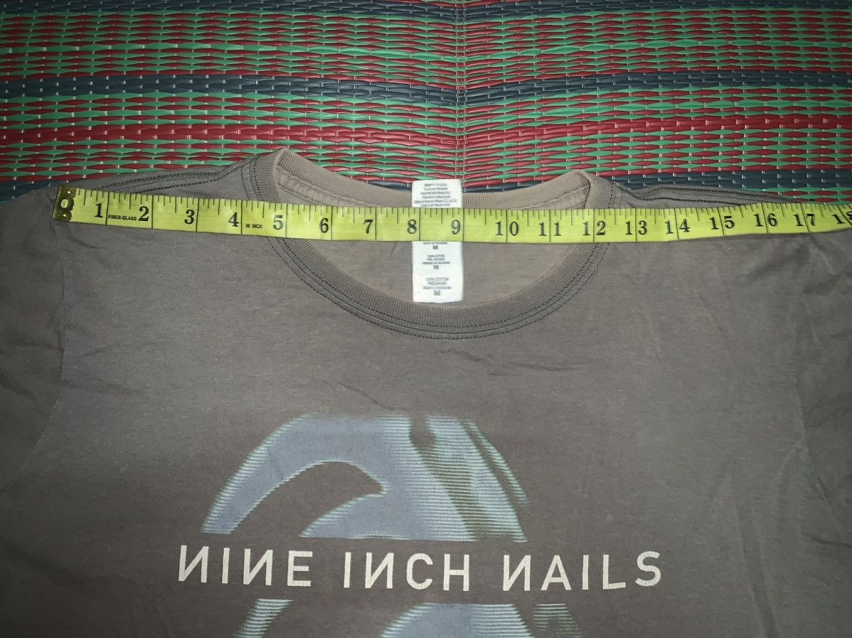 Band Tees Vintage Sunfaded Grey NINE INCH NAIL BAND T-shirt 00’s Size US M / EU 48-50 / 2 - 7 Thumbnail