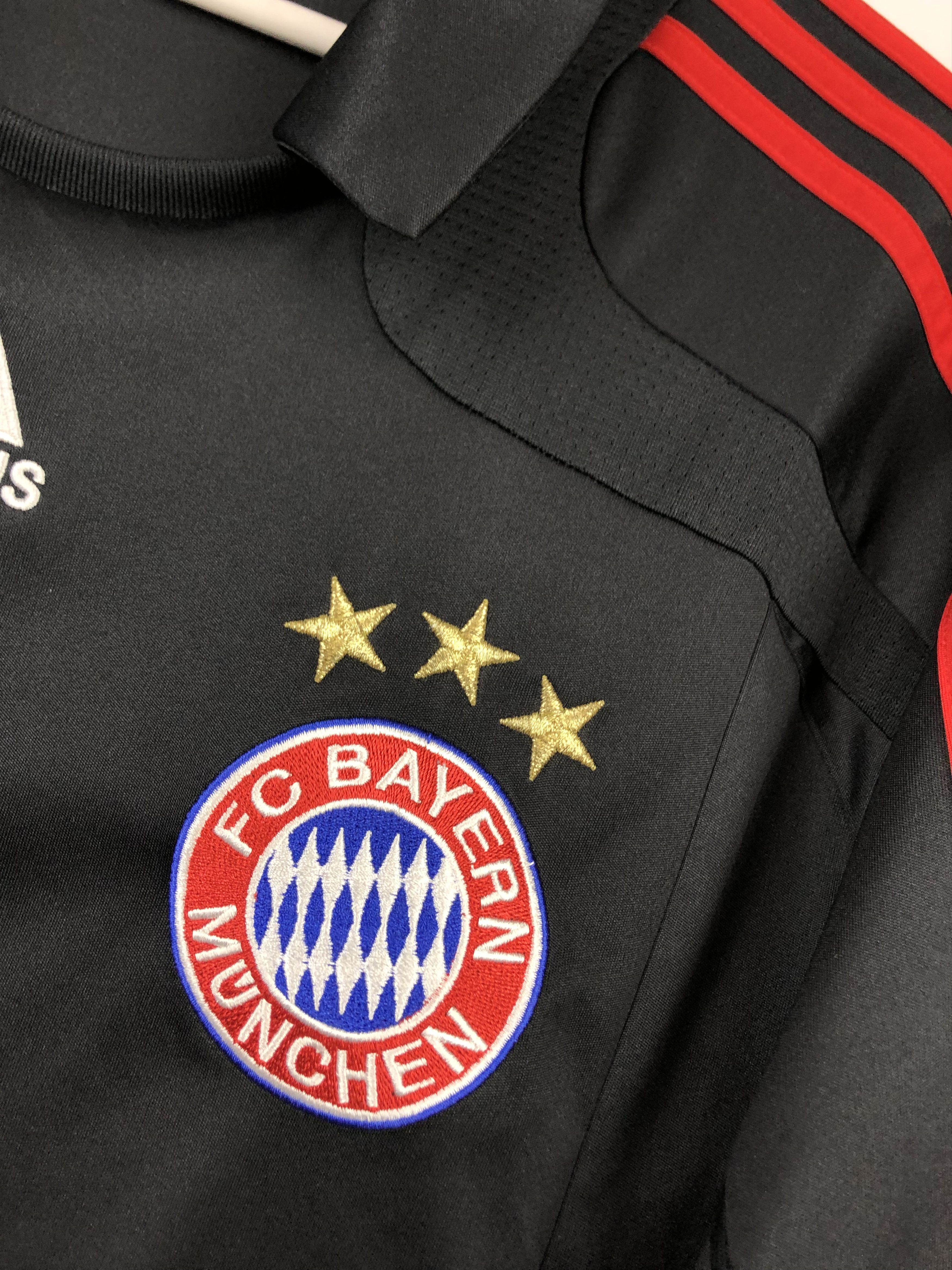 Adidas Bayern Munich Away football shirt 2007 Soccer Adidas Size US XL / EU 56 / 4 - 6 Thumbnail