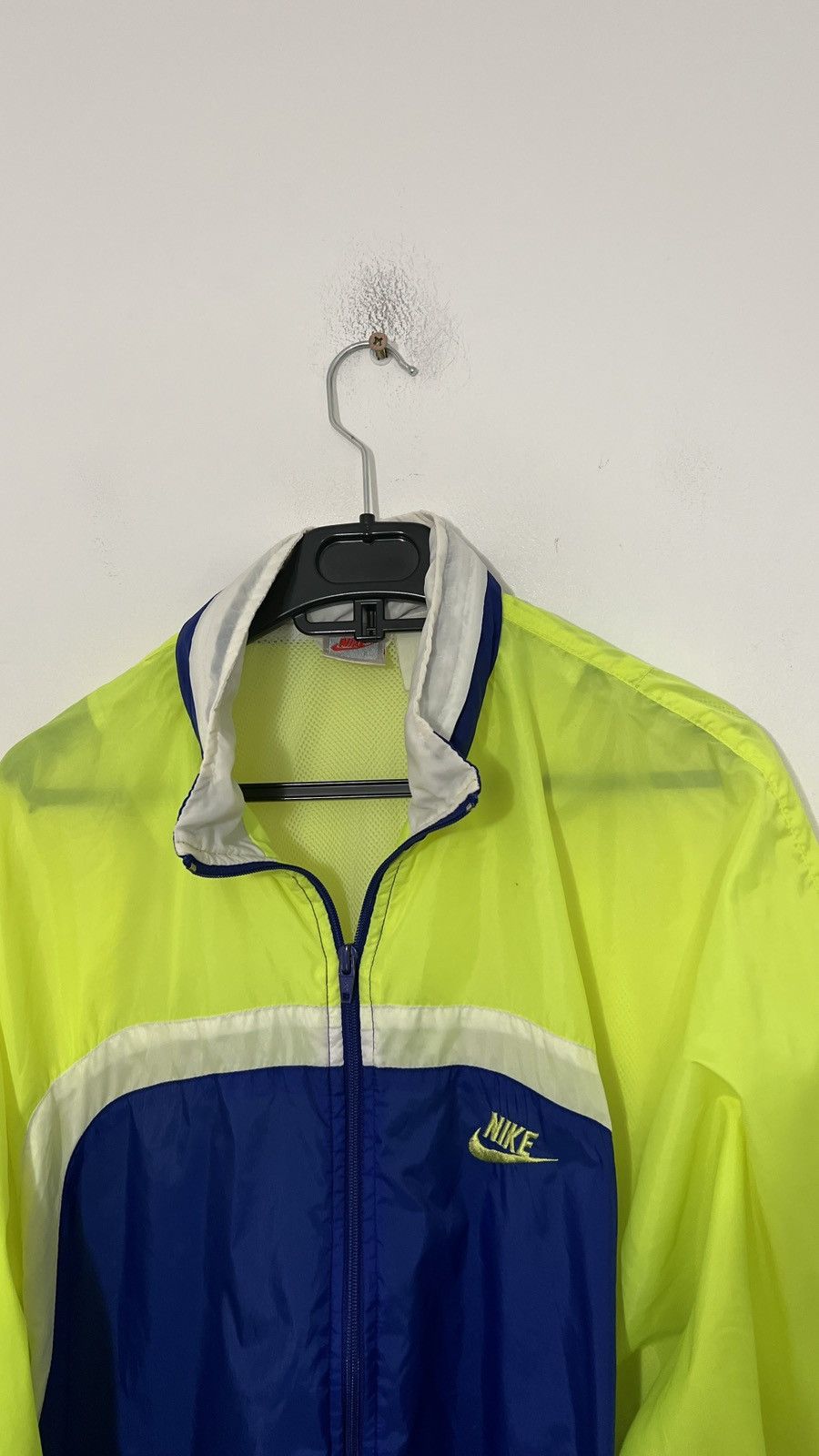 Nike Vintage Nike Windbreaker Neon Yellow Blue Jacket Size L Size US L / EU 52-54 / 3 - 4 Thumbnail
