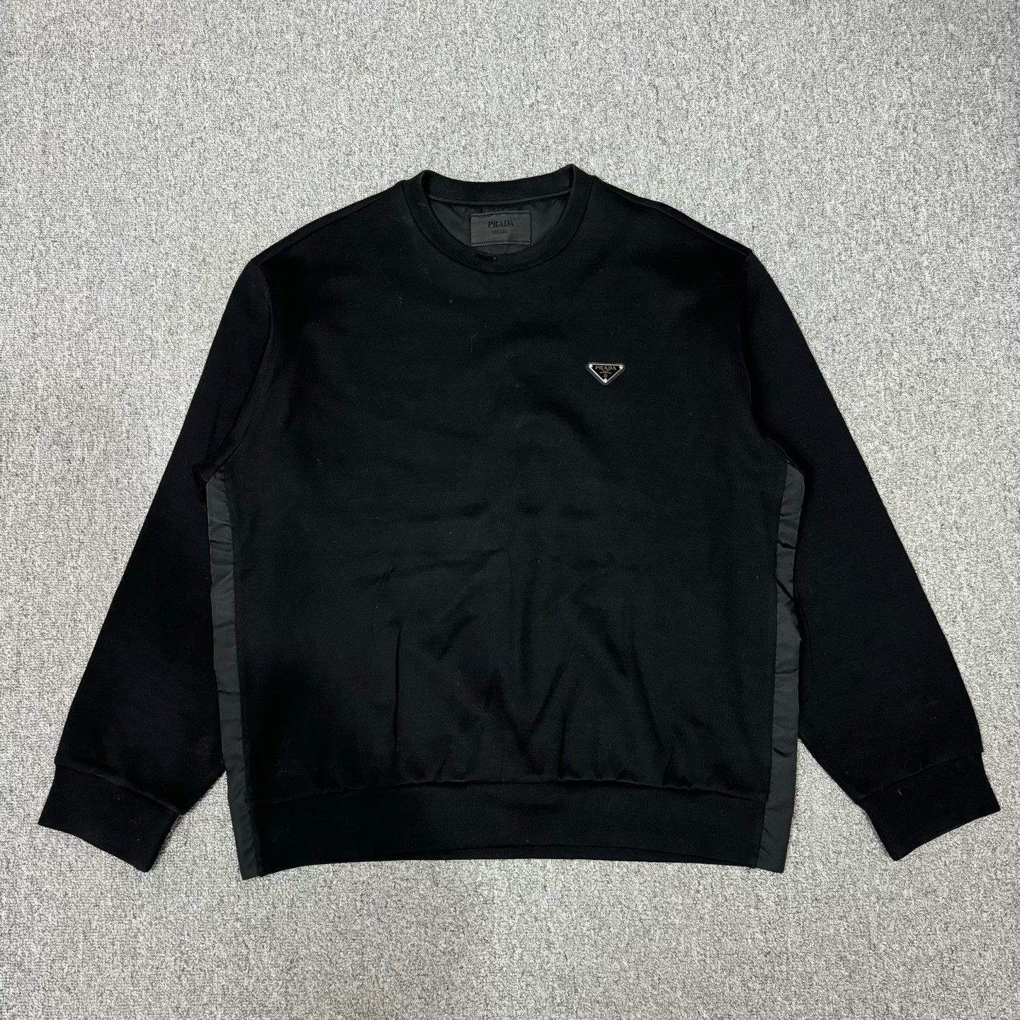 Prada Prada Black Triangle Logo Crewneck Sweatshirt Size US M / EU 48-50 / 2 - 1 Thumbnail
