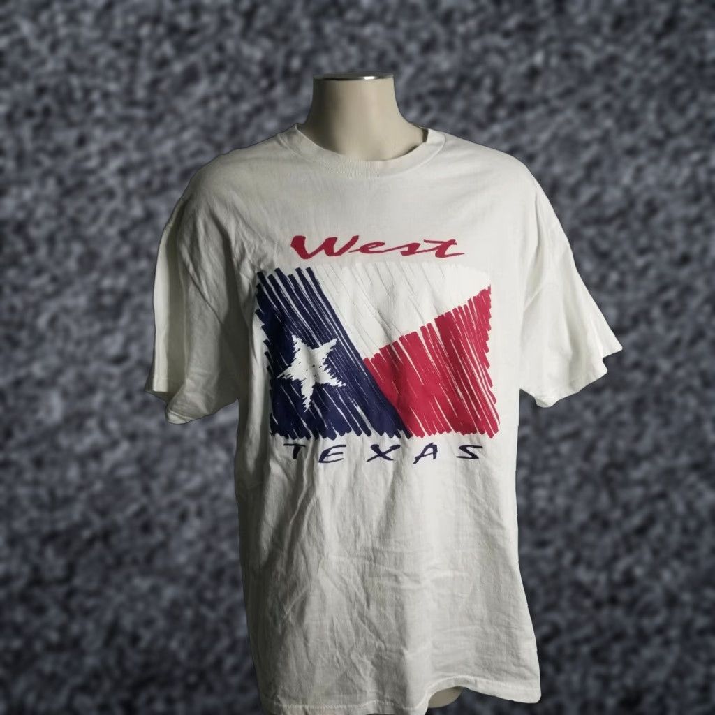 Hanes VINTAGE Hanes West Texas Flag Shirt Unisex Adult XL White 1990s Graphic Tee, Travel Souvenir, Hip Hop Style Mens/Womens Size US XL / EU 56 / 4 - 1 Thumbnail