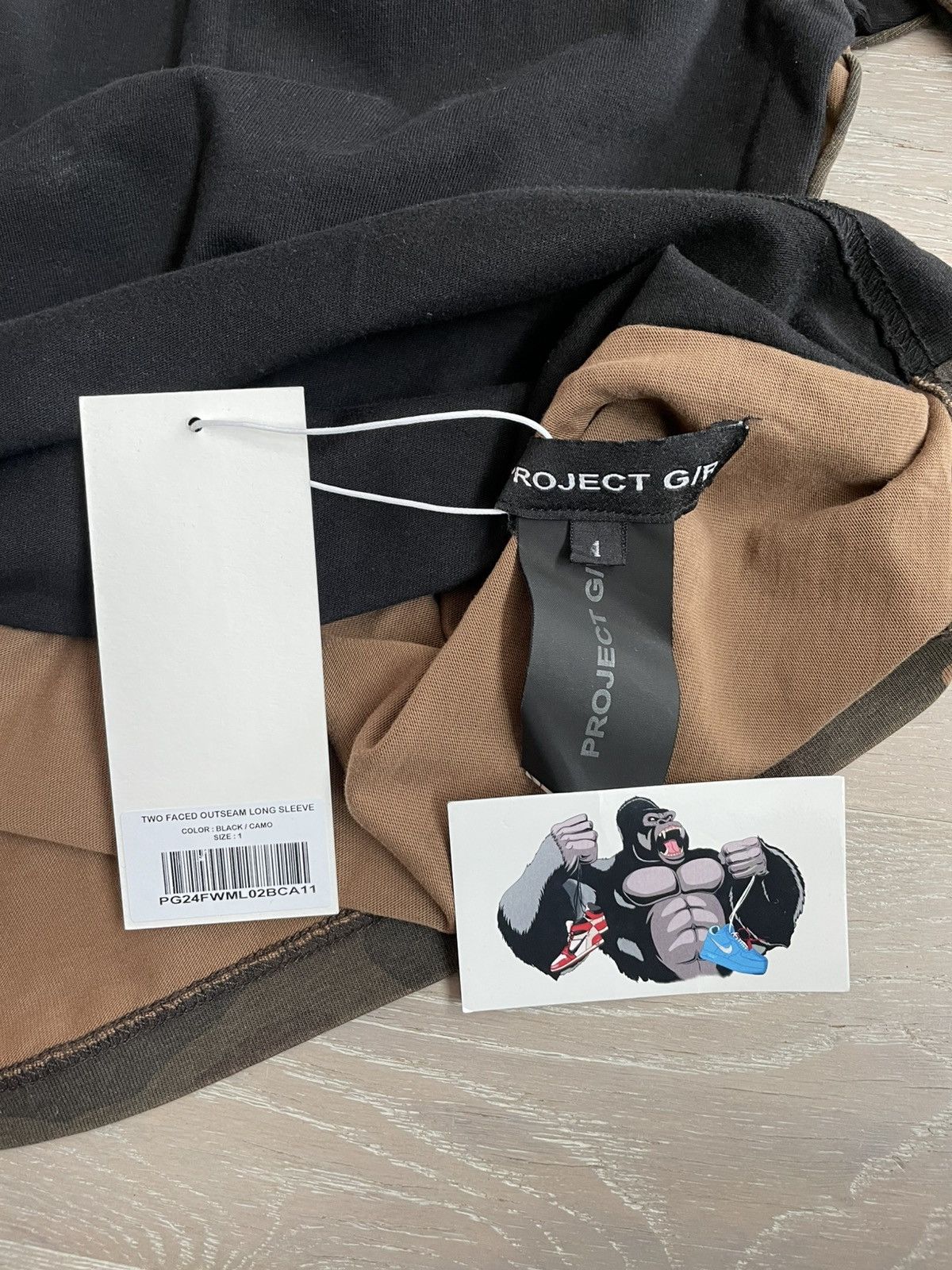 PROJECT G/R PROJECT G/R Two Faced Outseam Longsleeve - Black / Camo Size US M / EU 48-50 / 2 - 4 Thumbnail