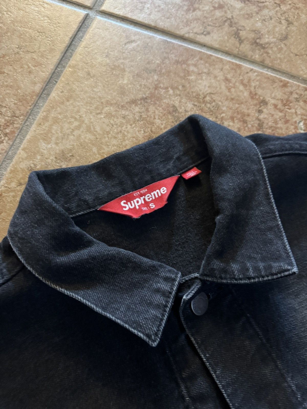 Supreme FW24 Supreme Distressed Selvedge Trucker Jacket Size US S / EU 44-46 / 1 - 5 Thumbnail