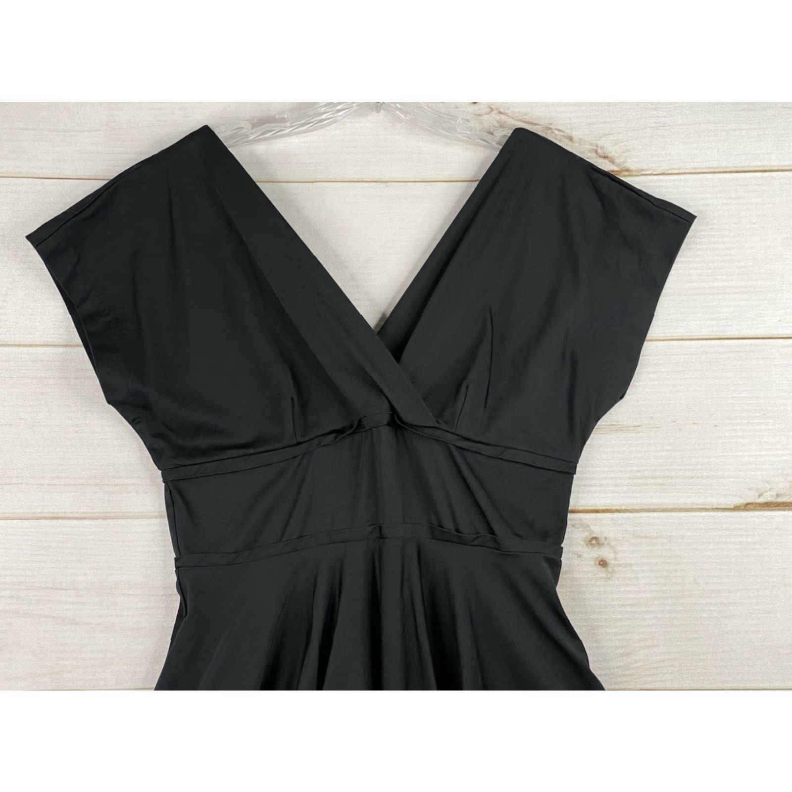 Etro Retrospec'd Dress Sz 10 Black Deep V Stretch Fit & Flare Retro Pinup Vintage Dress Size L / US 10 / IT 46 - 2 Thumbnail