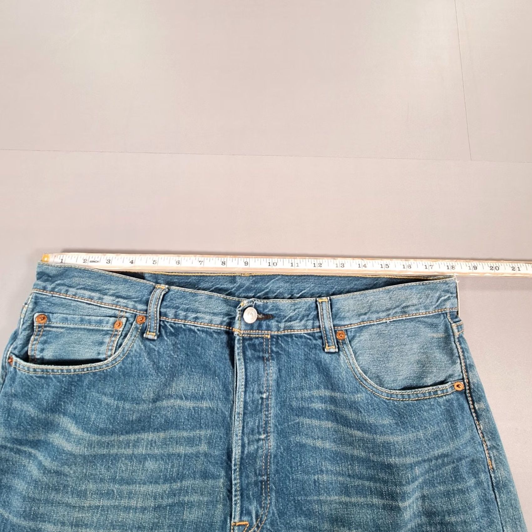 Levi's Levi's 501 Jeans Blue W36 L30 Regular Fit Straight Leg Button Fly Denim Denim 5-Pocket Classic USA 90s Mens Jeans Size US 36 / EU 52 - 6 Thumbnail