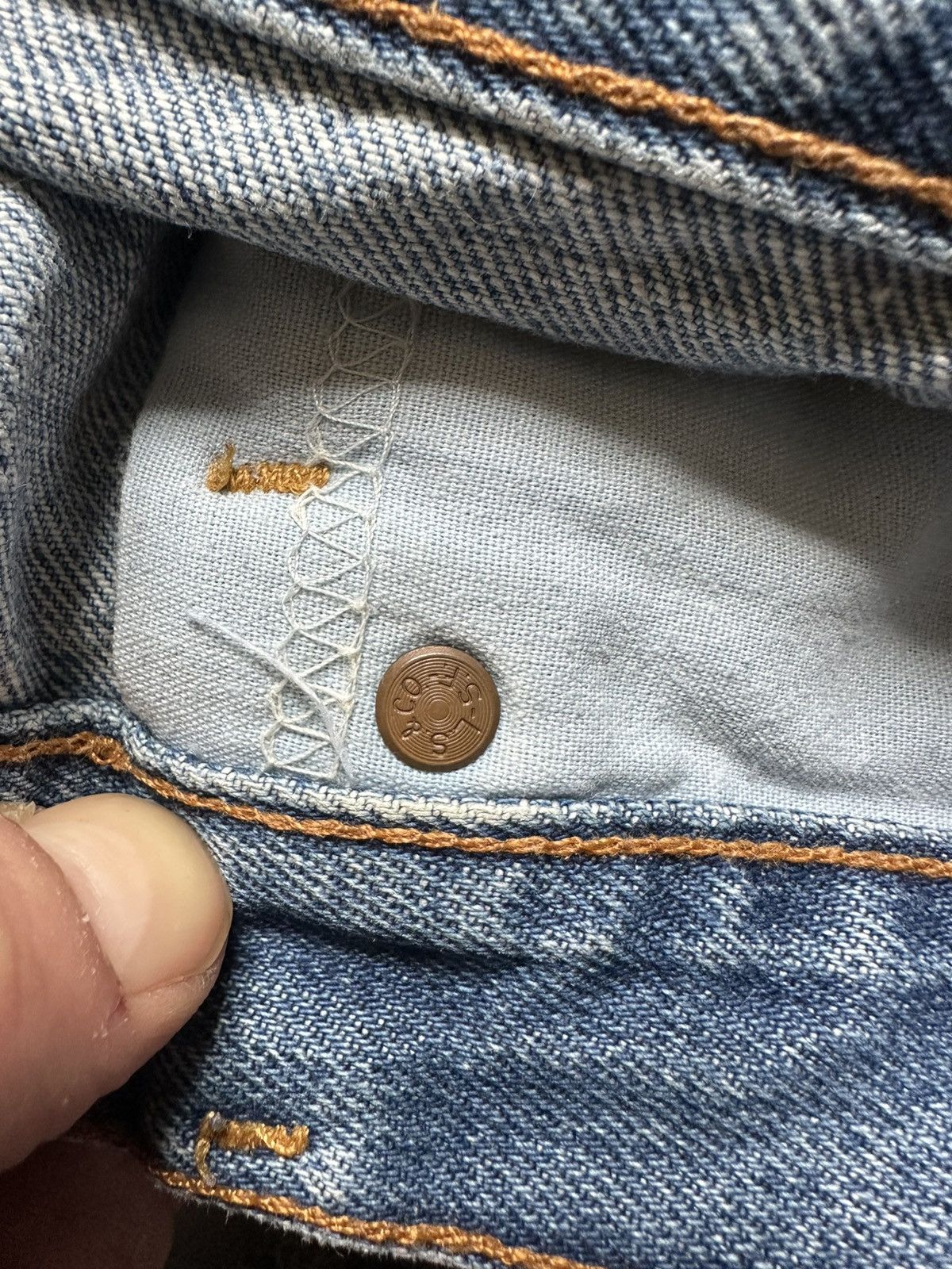 Levi's Levi’s vintage 560 mens jeans size 32x34 Size US 32 / EU 48 - 8 Thumbnail