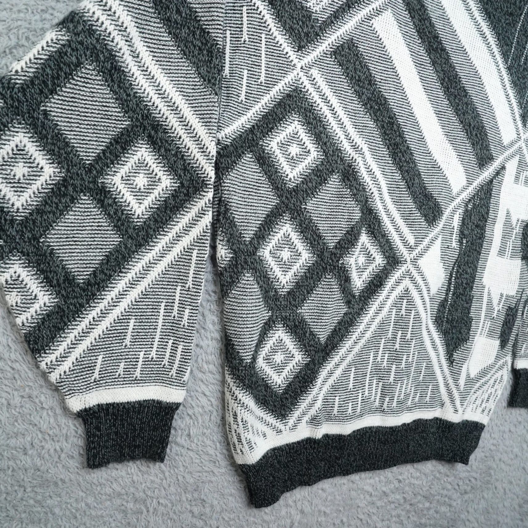 Vintage VINTAGE Cooper Cardigan Sweater Mens LT Gray Button All Seasons 60s 70s 80s Knit Size US L / EU 52-54 / 3 - 7 Thumbnail
