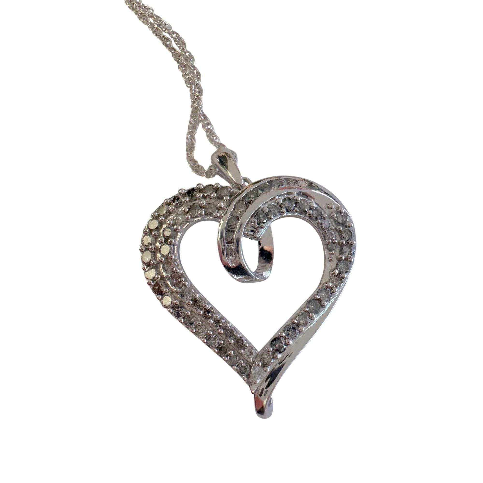 Other Stunning 1 Ct Natural Diamond Heart Shaped Pendant with Chai Size ONE SIZE - 6 Thumbnail