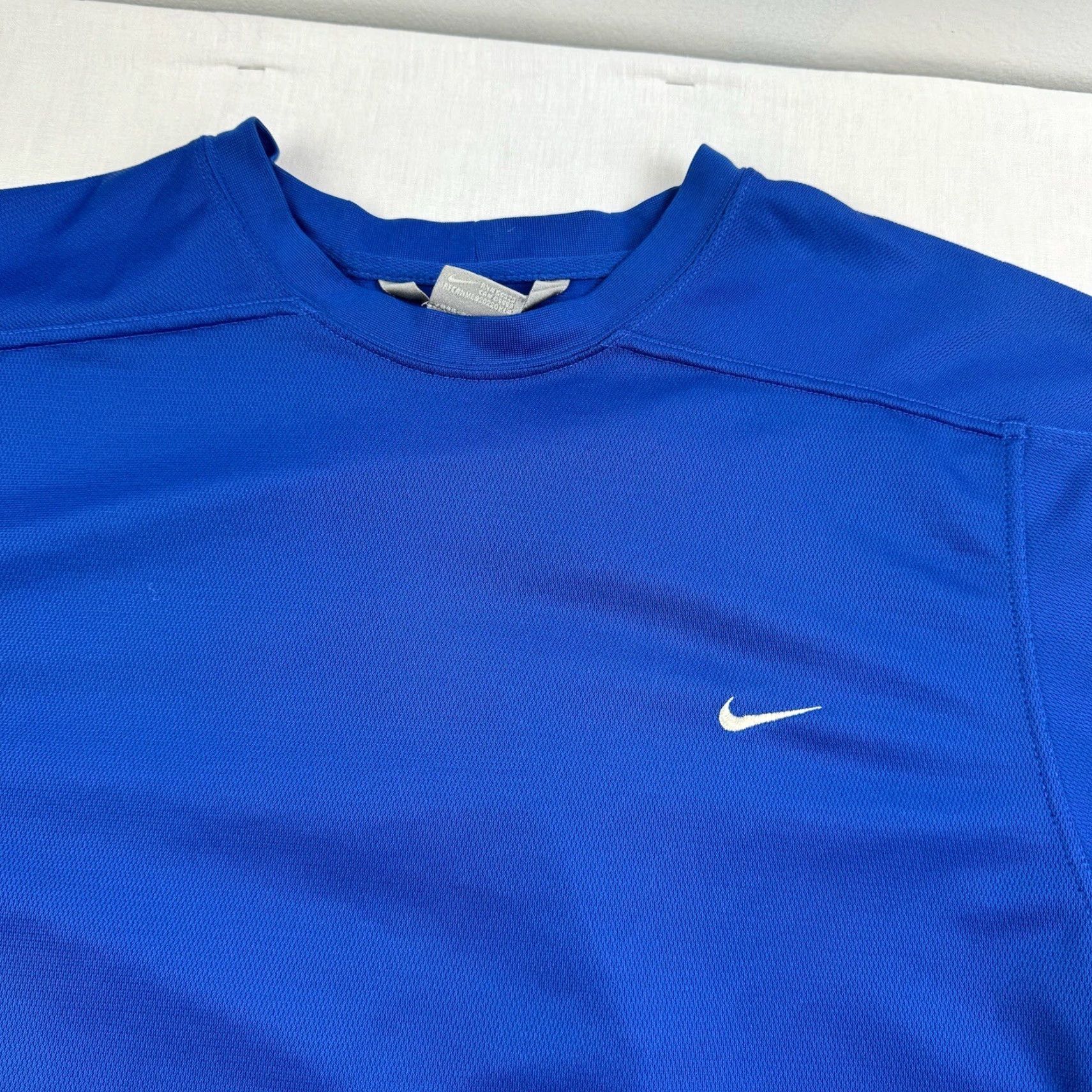 Nike VINTAGE Nike Athletic Shirt Men XL Blue Sports T-Shirt Crew Neck Short Sleeve Y2K Silver Tag Size US XL / EU 56 / 4 - 2 Thumbnail