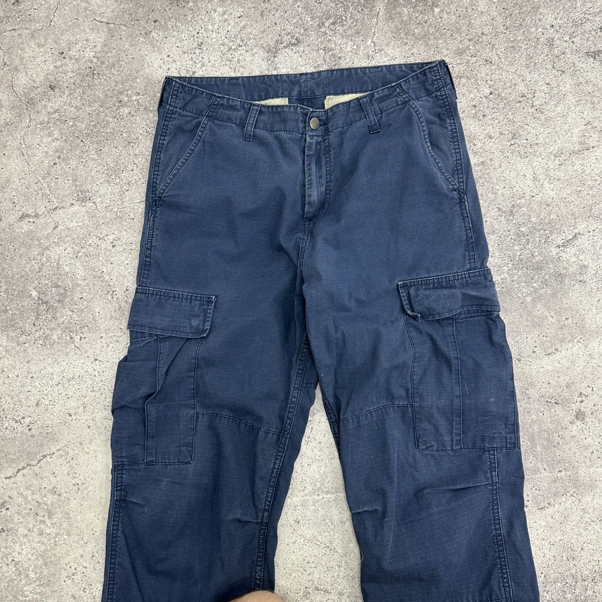 Vintage Vintage 90s Carhartt WIP Navy faded cargo pants hype y2k og Size US 32 / EU 48 - 4 Thumbnail