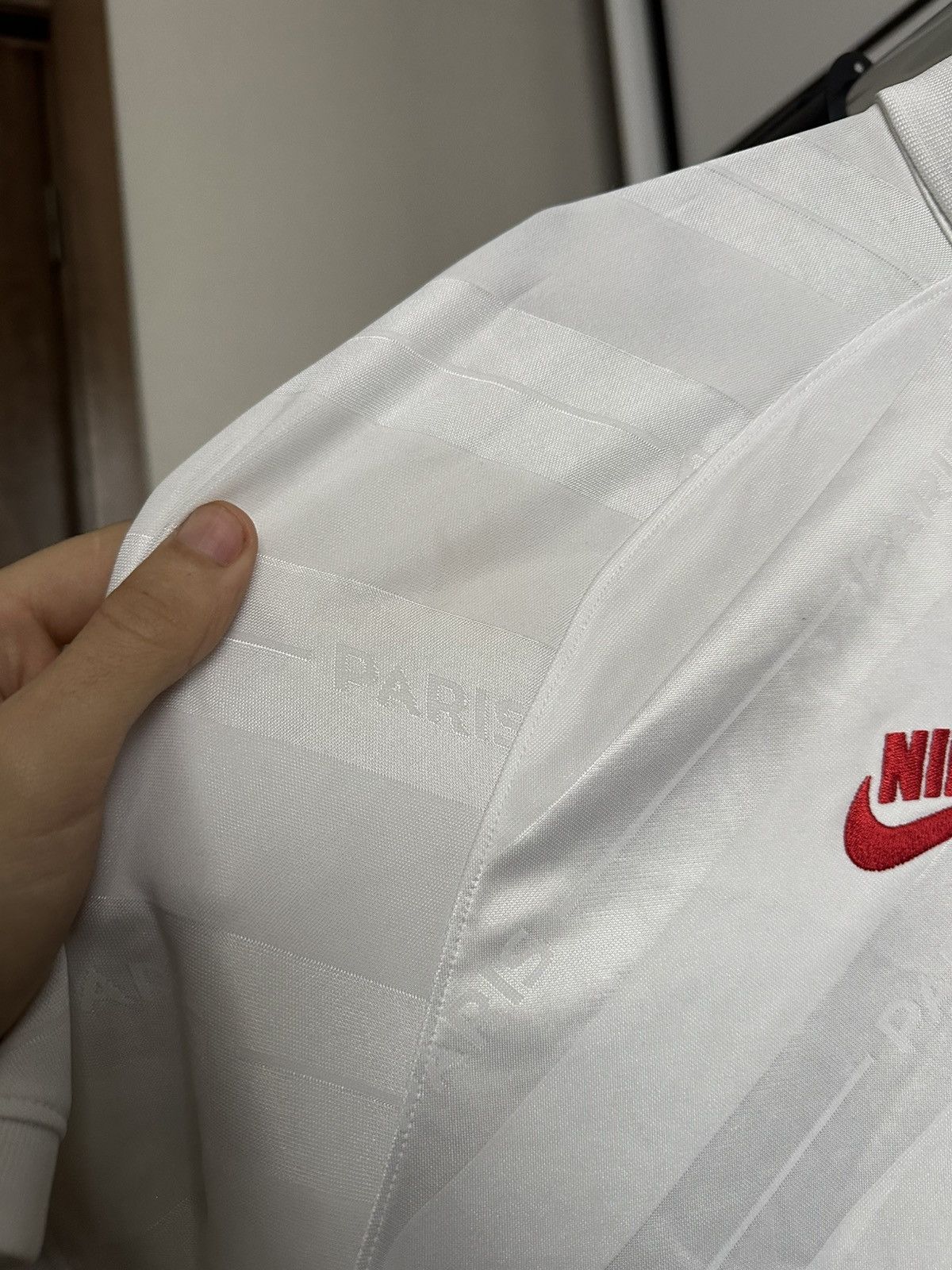 Nike 2019/2020 Nike Paris Saint Germain PSG Mbappe Soccer Jersey Size US L / EU 52-54 / 3 - 18 Thumbnail