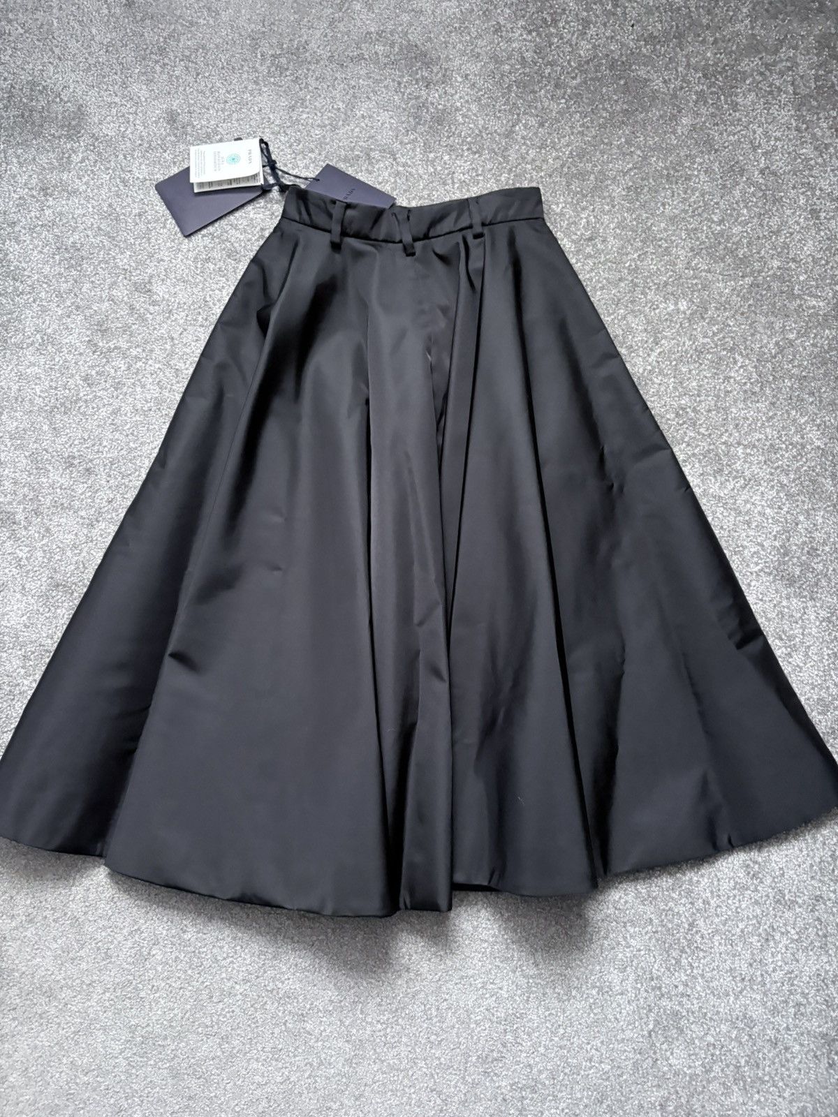 Prada Prada Re-Nylon High Rise Pleated Skirt RRP $1,910 Size 25" / US 0 / IT 36 - 7 Thumbnail