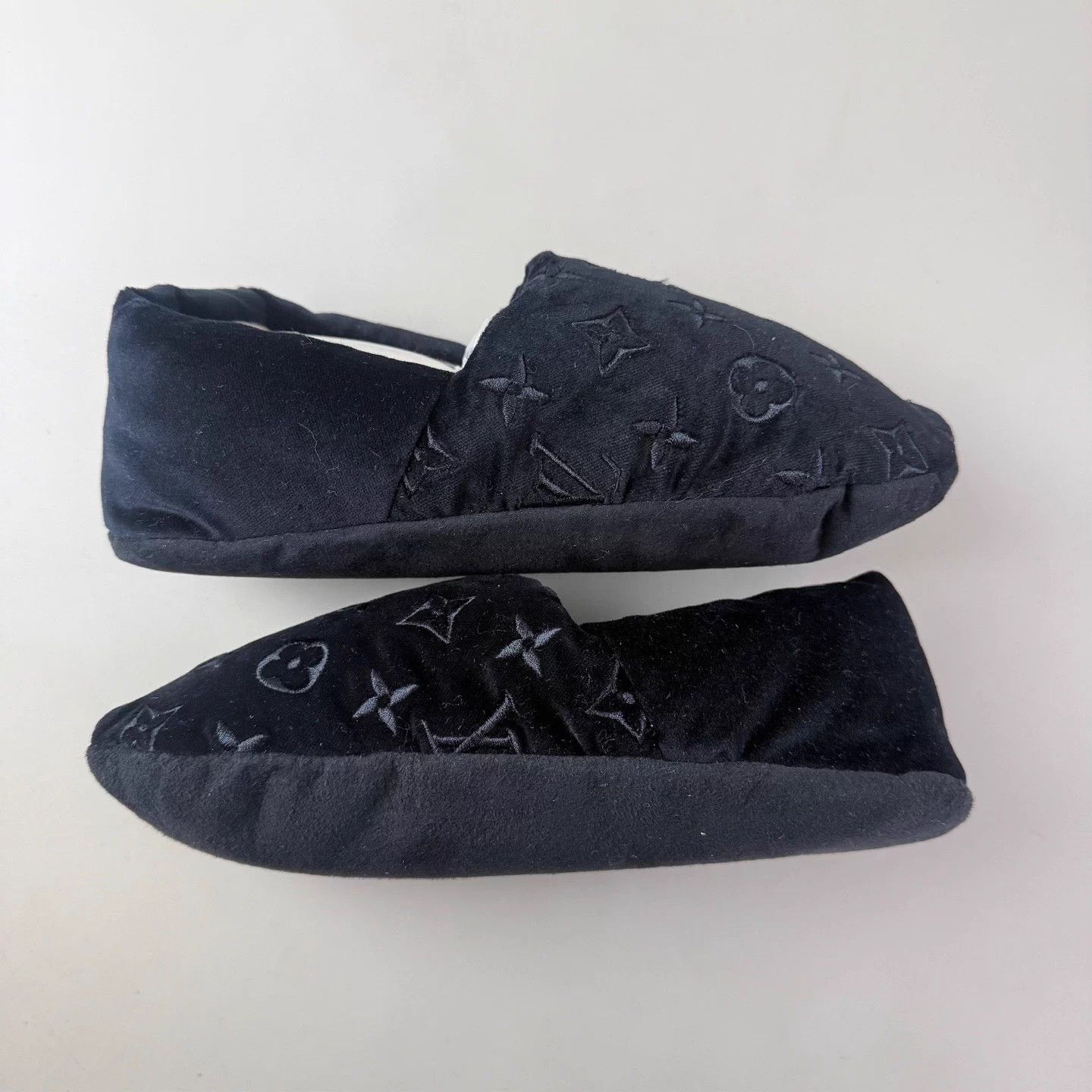 Louis Vuitton LV all black Monogram print sneakers size 35 mint Size US 4 / IT 34 - 5 Thumbnail