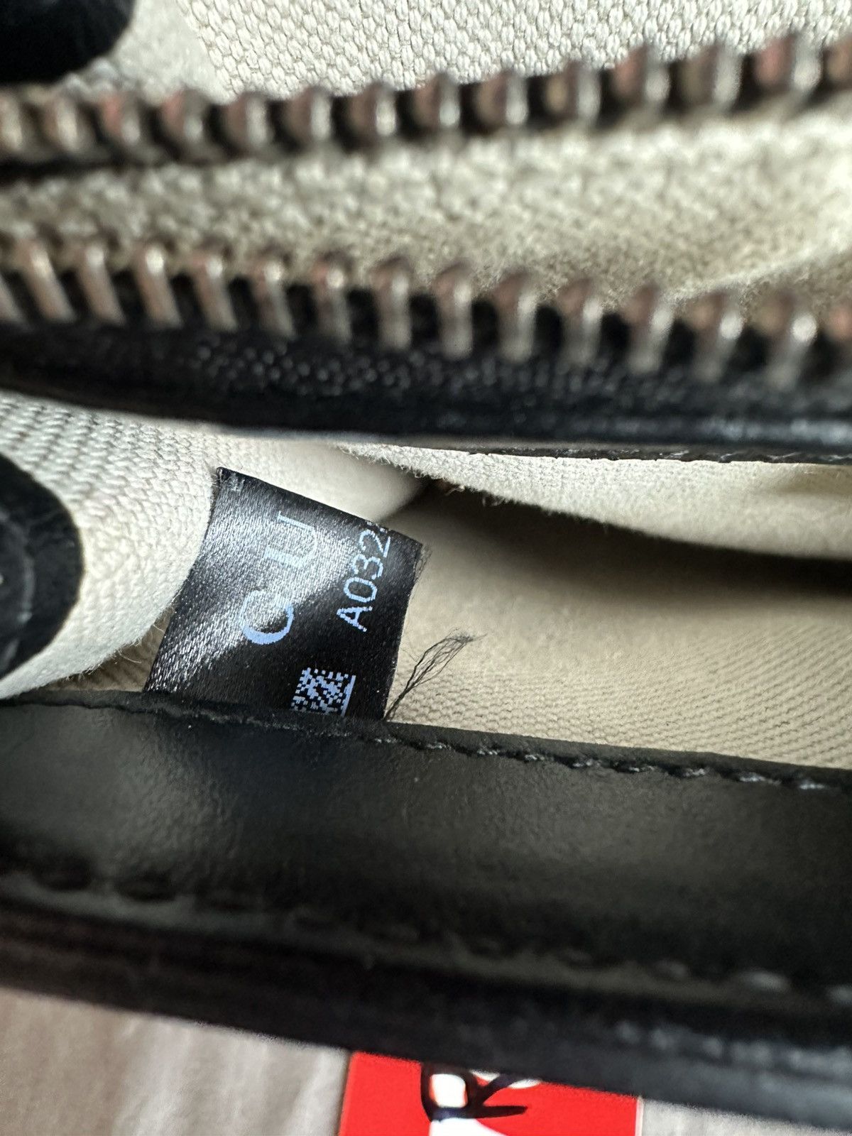Gucci Gucci GG Embossed Messenger Bag Size ONE SIZE - 8 Thumbnail