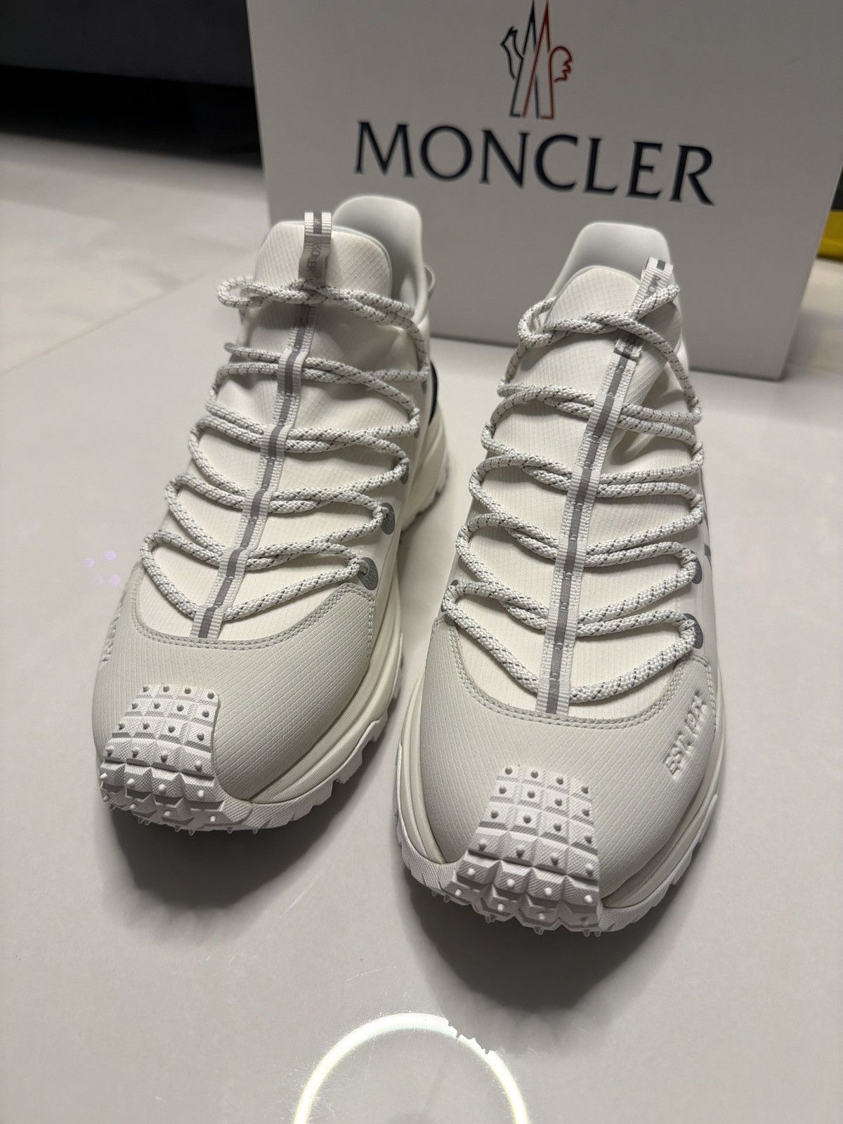 Moncler Moncler - Trailgrip Lite2 Sneaker - white - size 44 Size US 11 / EU 44 - 4 Thumbnail