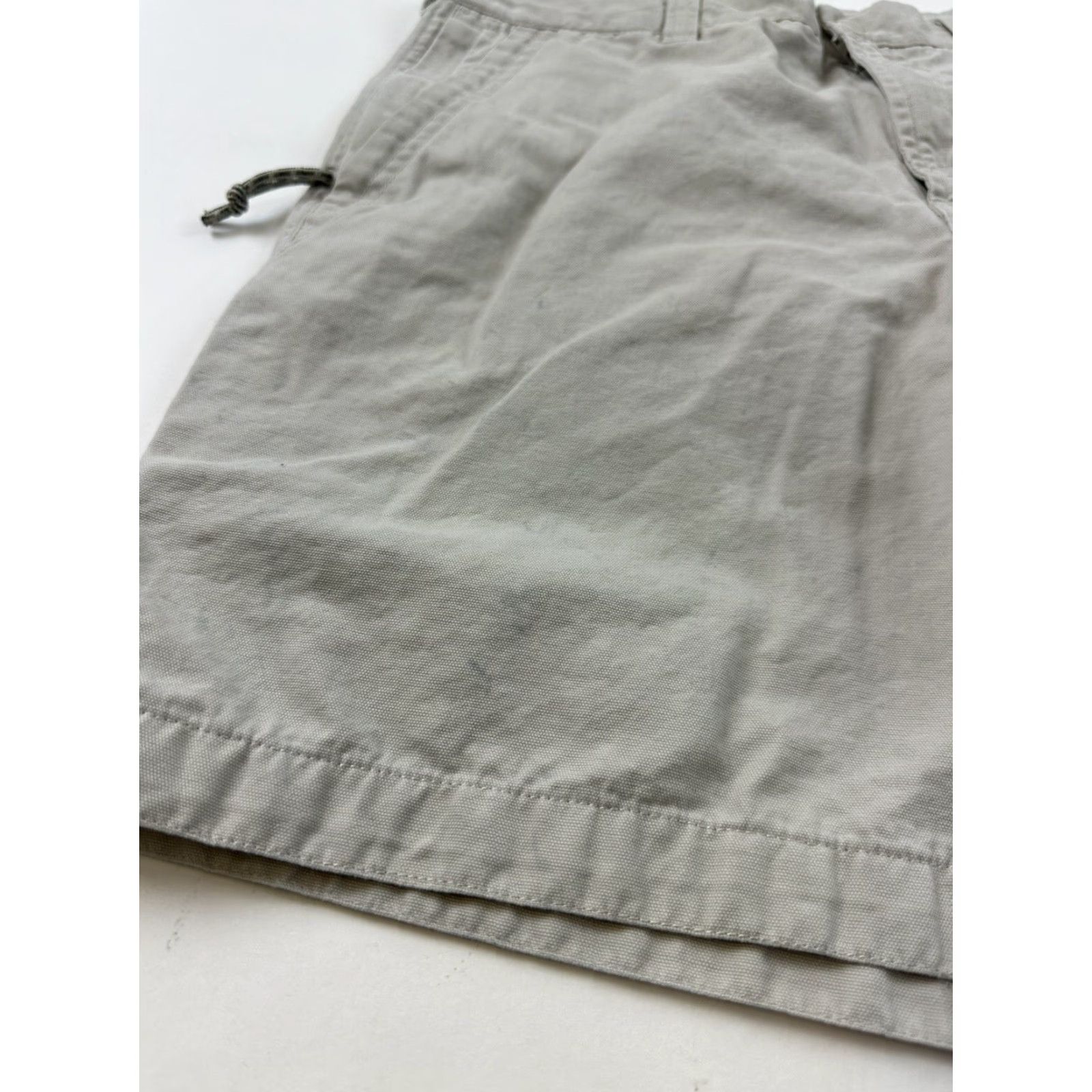 Vintage VINTAGE Columbia Shorts Women’s 10 Khakis Chino Hiking -2 Beige Regular 7in Inseam Pockets Breathable Fish Outdoor Casual Activewear Travel Womens Size 32" / US 10 / IT 46 - 6 Thumbnail
