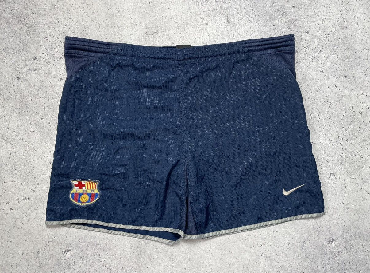 Nike Nike Team F.C Barcelona Vintage 90s Nylon Shorts Size US 32 / EU 48 - 1 Thumbnail