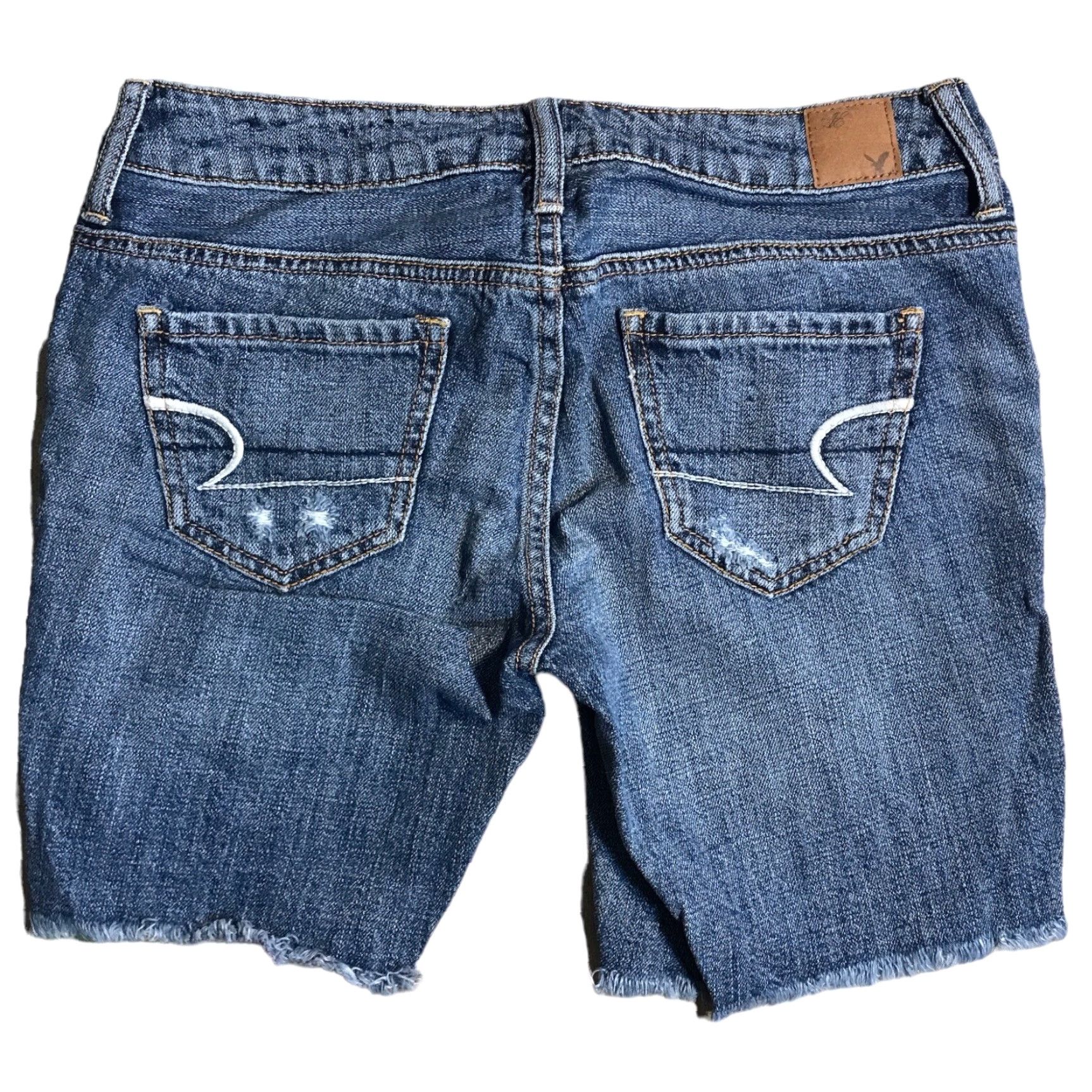 American Eagle Outfitters American Eagle Outfitters Shorts Denim Blue 00 Regular 7 in Inseam 7.5 in Rise Medium Wash Distressed Raw Hem 5-Pocket Zipper Button Womens Shorts Size 24" / US 00 / IT 34 - 2 Thumbnail