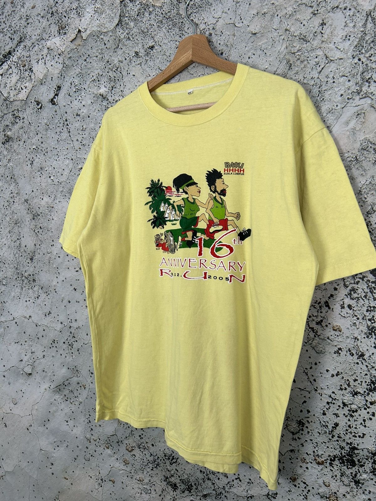 Vintage Vintage 90s Running Tee Kuala Lumpur Graphic Tee Archive Size US XL / EU 56 / 4 - 2 Thumbnail