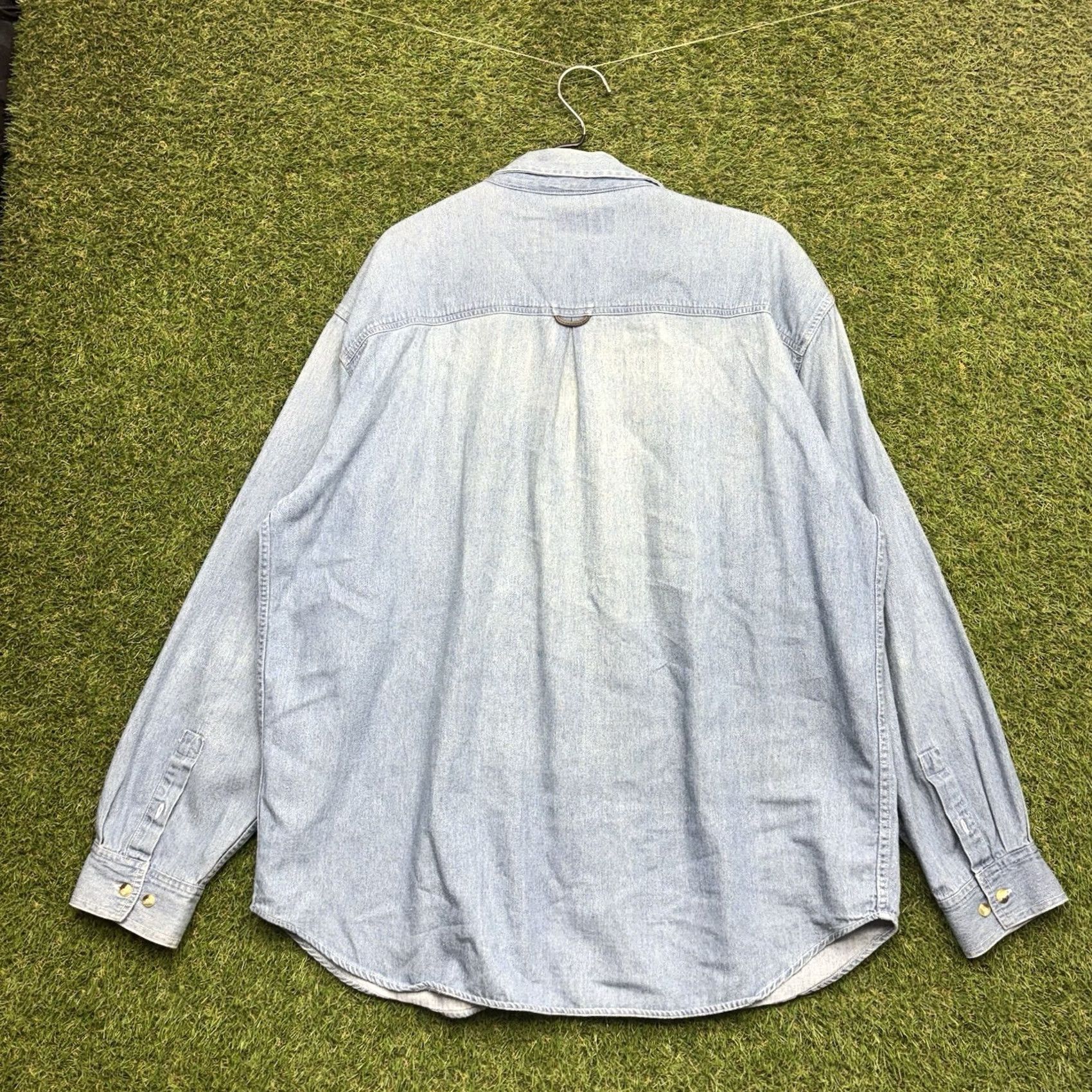 Marlboro VINTAGE Marlboro Shirt Mens XL Chambray Denim Button Front Western 90s Blue Cotton Denim Long Sleeve Regular Mens Size US XL / EU 56 / 4 - 2 Thumbnail