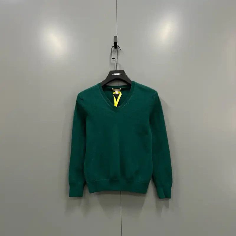Burberry Green Wool V-Neck Sweater for Women