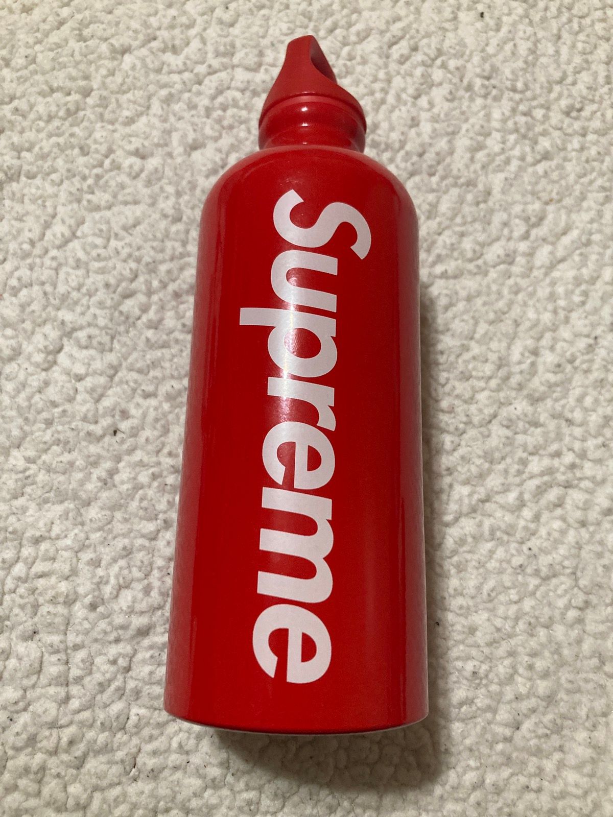 Pre-owned Supreme Sigg Traveller 0.6l Water Bottle In Red