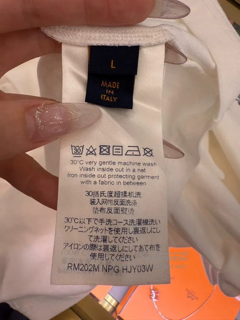 Louis Vuitton Louis Vuitton Lianliankan Embroidered Logo Half-Sleeve T-S Size US L / EU 52-54 / 3 - 6 Thumbnail