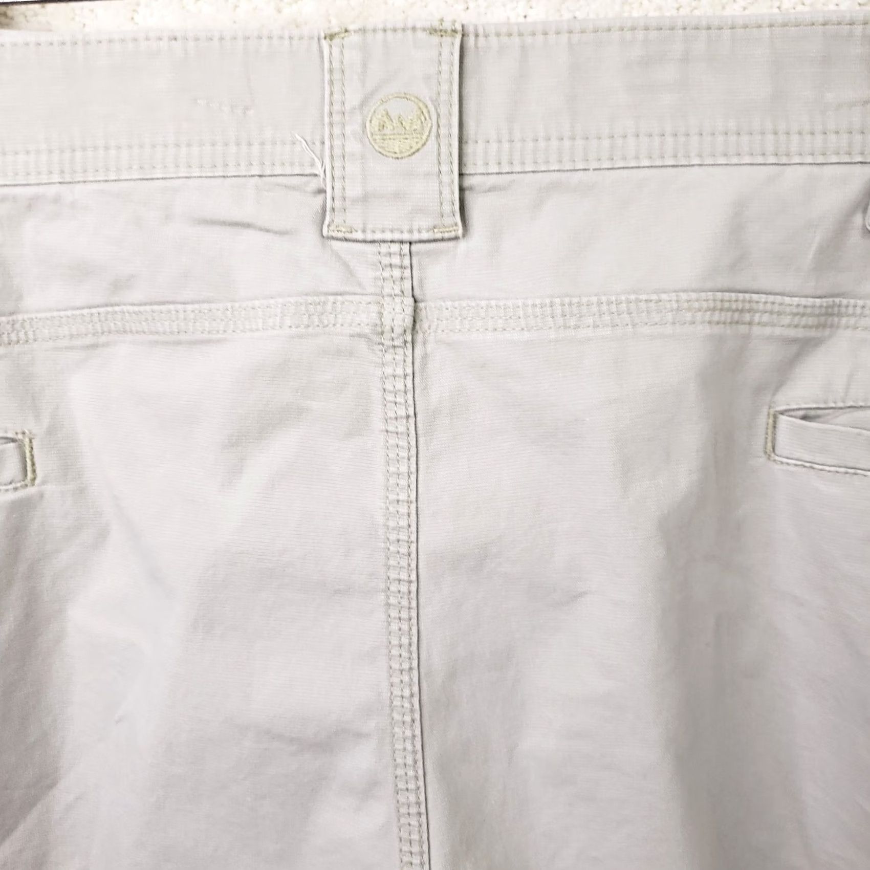 Wrangler Wrangler Outdoor Chino Hiking Shorts Beige 9” Inseam Regular 48 Mens Cotton Nylon Stretch Pockets Logo Zip Front Travel Size US 40 / EU 56 - 7 Thumbnail