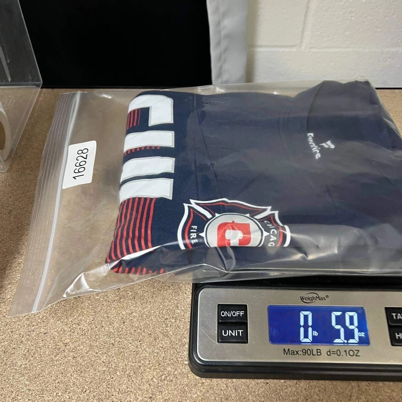 Other Chicago Fire Shirt Men Short Sleeve Crew Neck Cotton L Size US L / EU 52-54 / 3 - 7 Thumbnail