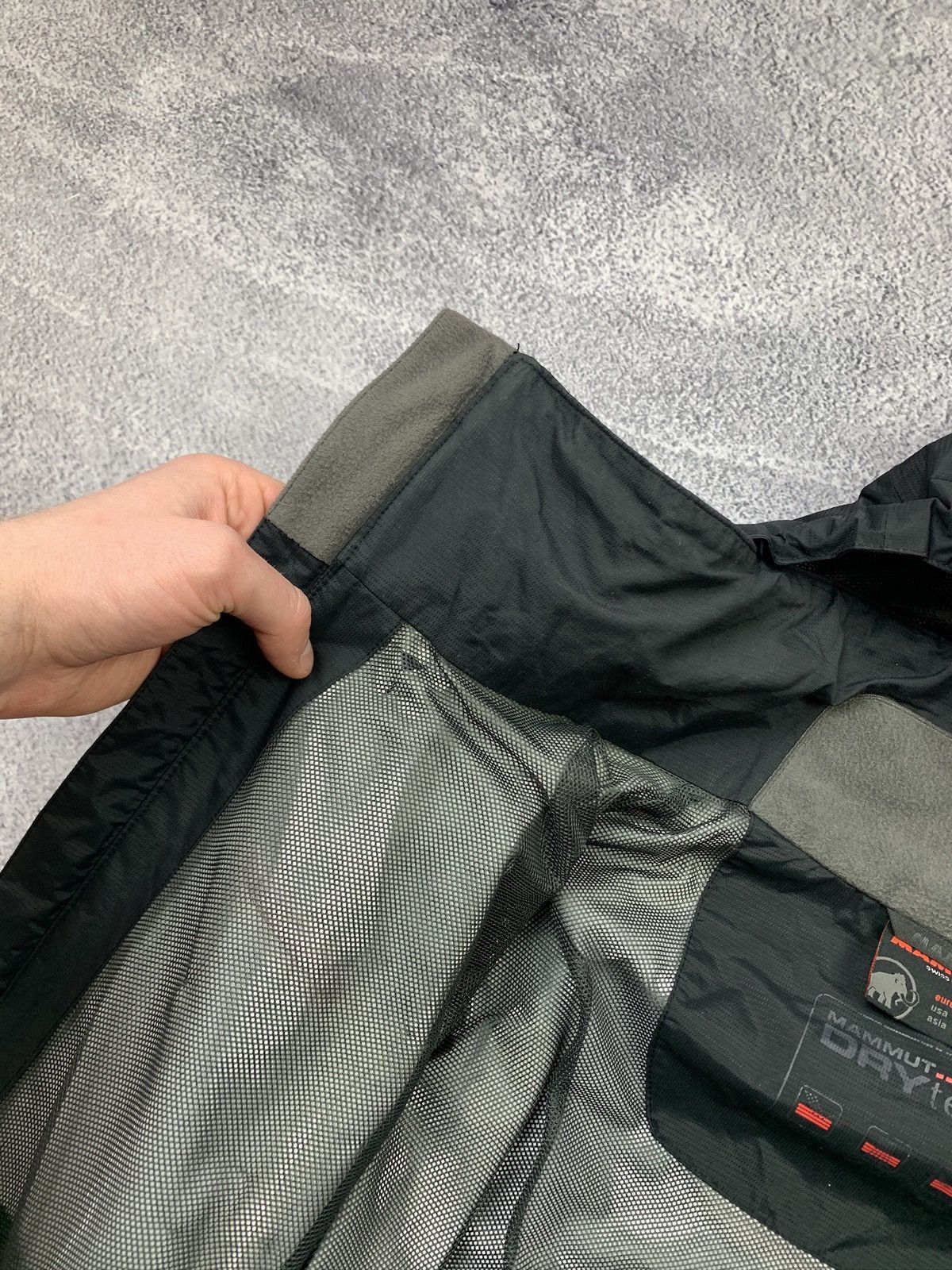 Mammut Mammut DryTech Waterproof Jacket Black Mens L Ski Coat Size US L / EU 52-54 / 3 - 11 Thumbnail