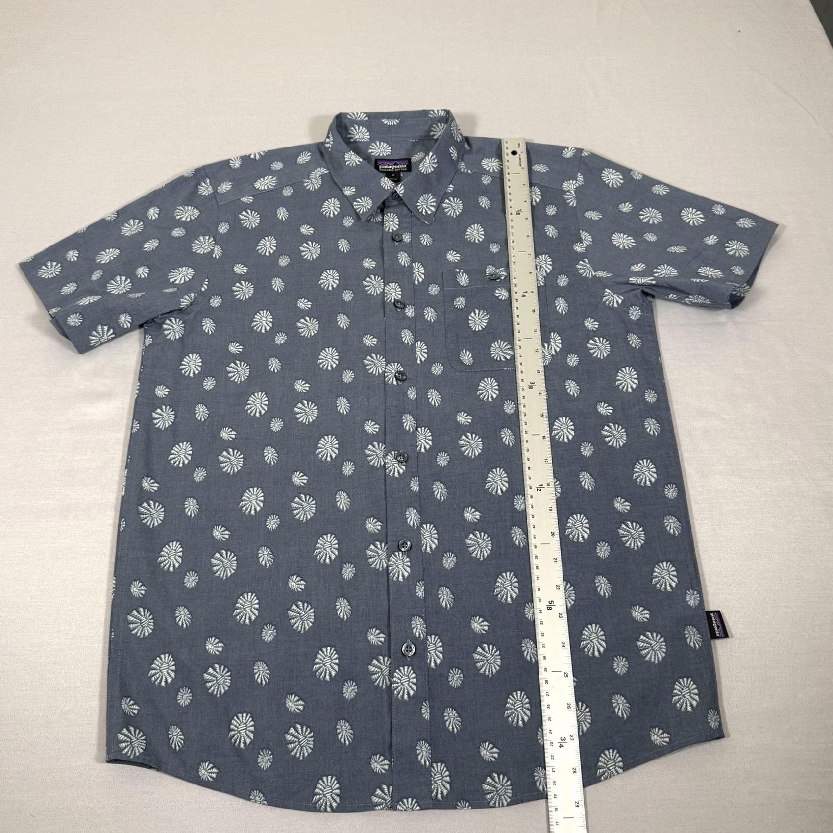 Patagonia Patagonia Shirt Mens Medium Blue Go To Button Up Organic Cotton Stretch Hike Size US M / EU 48-50 / 2 - 6 Thumbnail