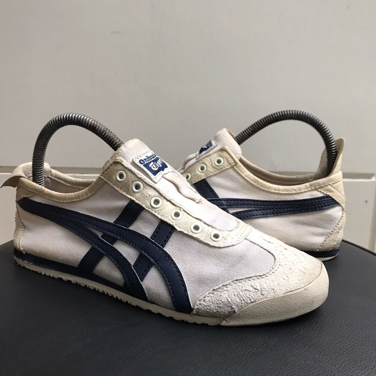 Onitsuka Tiger mexico 66 Slip On White Canvas with navy blue