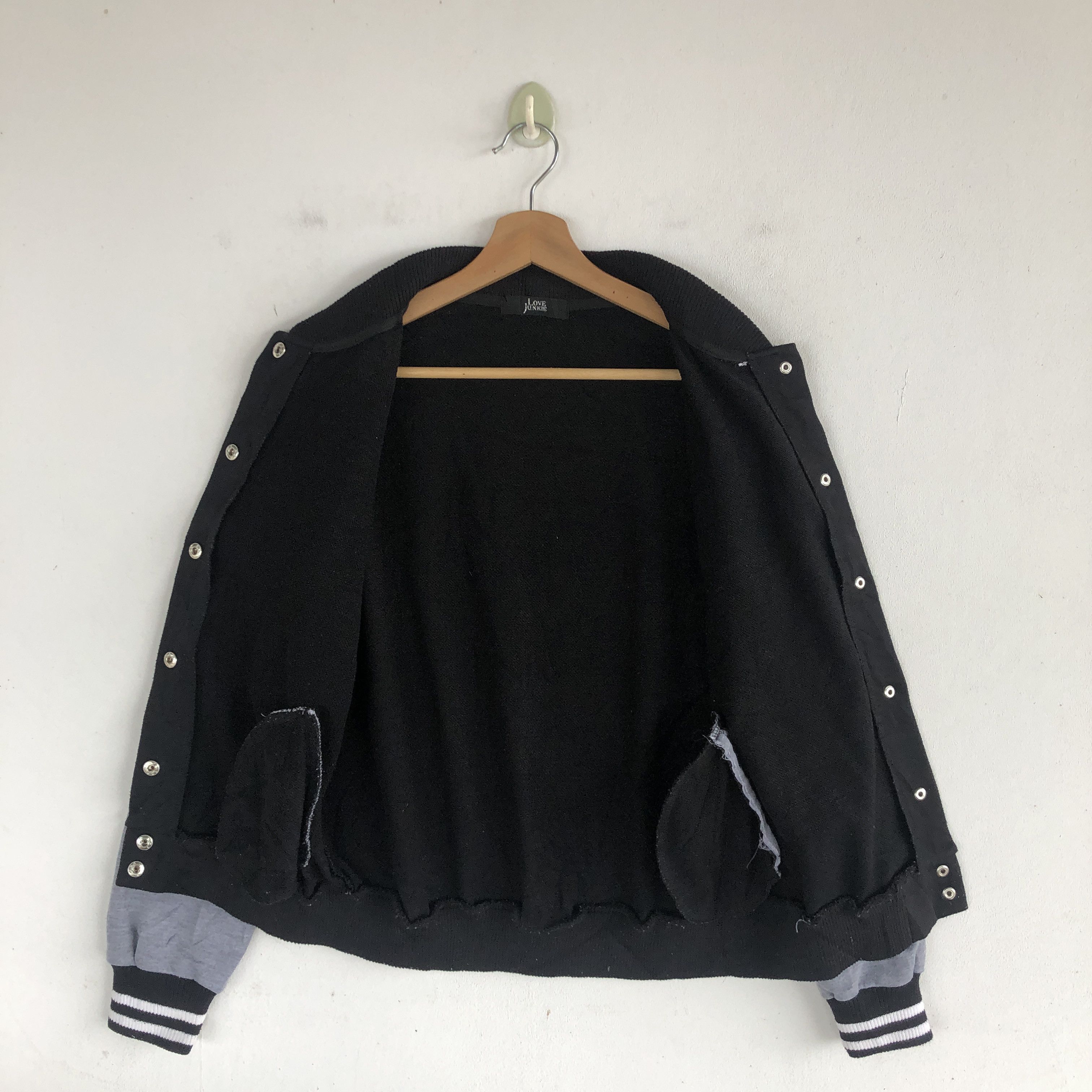 Japanese Brand × Vintage Vintage Japanese Harajuku Varsity Sweater Button Sweatshirt Size S / US 4 / IT 40 - 5 Thumbnail