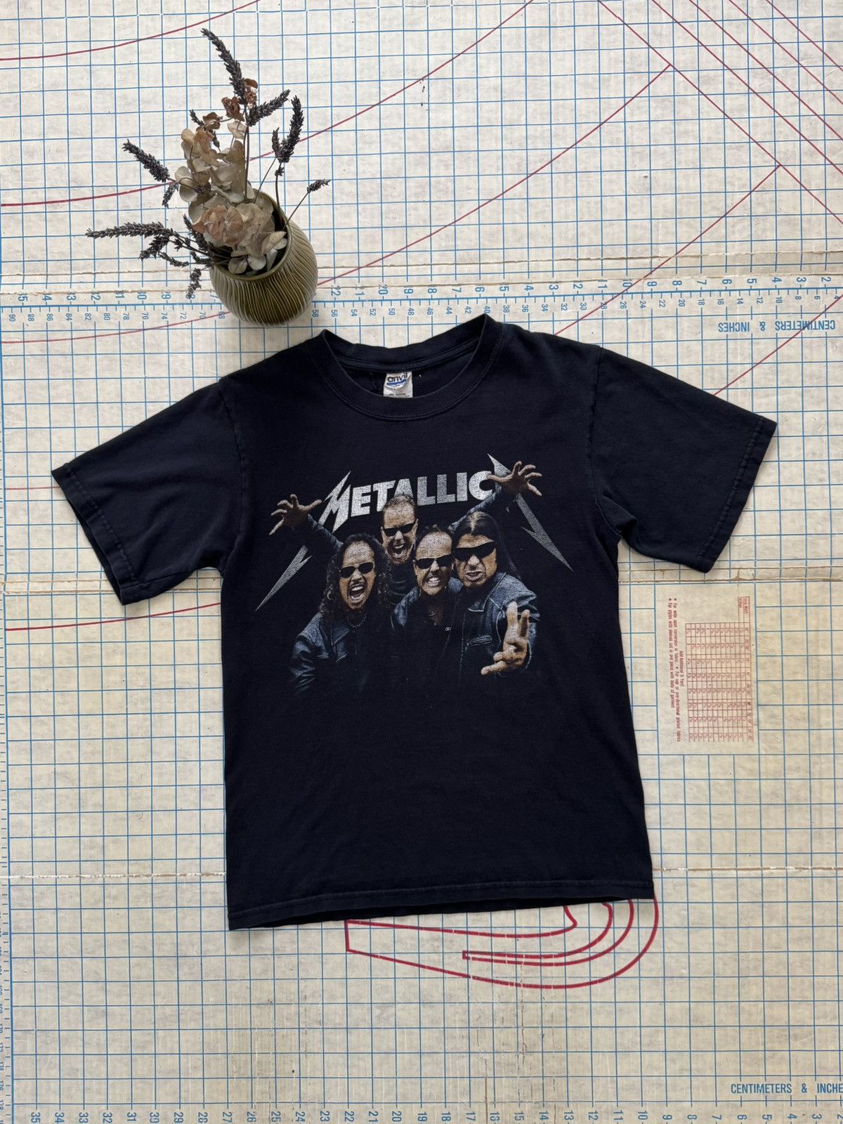 Band Tees × Metallica × Vintage Metallica Magnetic World Tour Tee Black Mens Size Small Size US S / EU 44-46 / 1 - 3 Thumbnail