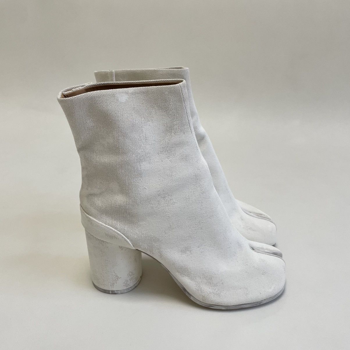 Maison Margiela White Painted Canvas Tabi Boots Size US 10 / IT 40 - 6 Thumbnail