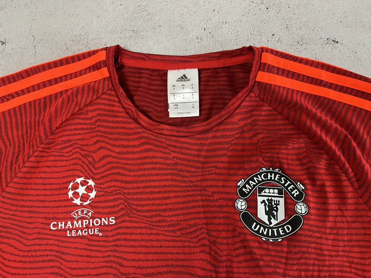 Adidas ADIDAS MANCHESTER UNITED FC CHAMPION LEAGUE SOCCER JERSEY Size US S / EU 44-46 / 1 - 4 Thumbnail