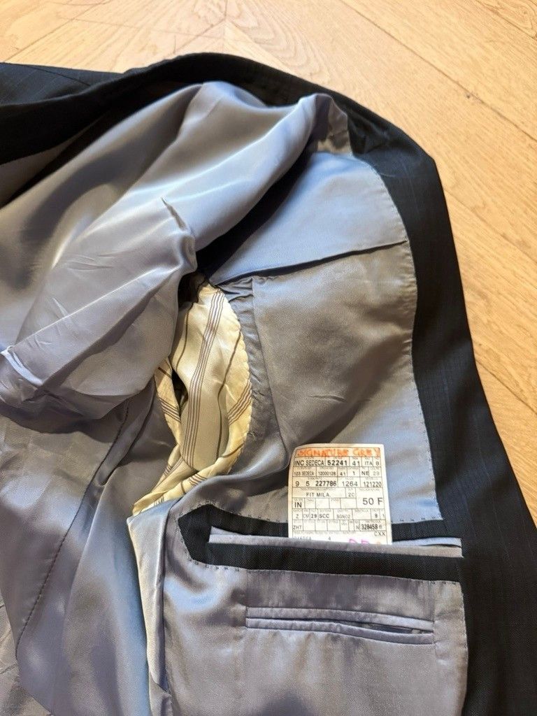 Ermenegildo Zegna signature grey wool/silk blazer, fine pinstriped. (50F) Size 52R - 4 Thumbnail